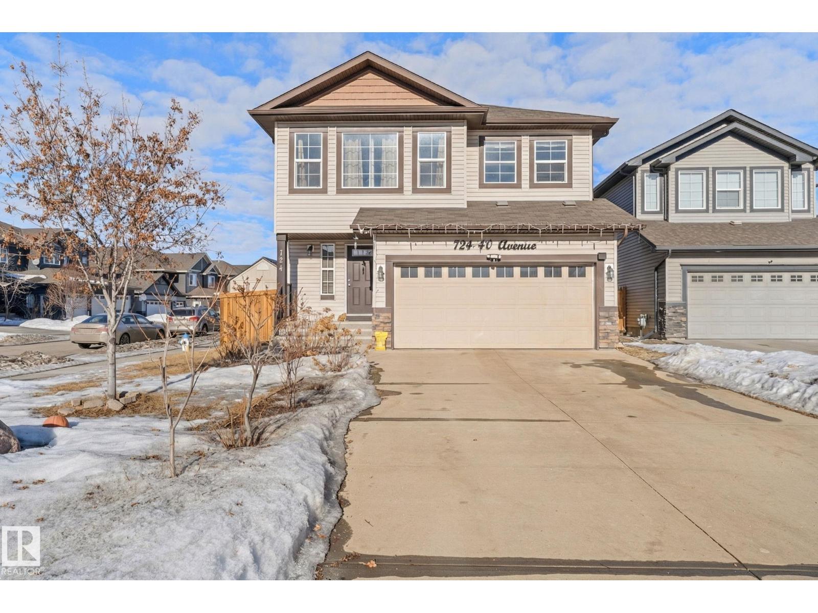 724 40 Avenue NW, Edmonton, AB, T6T0T3