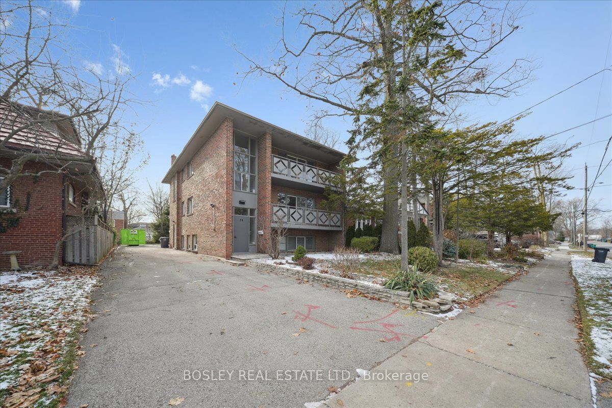 Additional image 4 of 24 Oakwood Avenue N, Mississauga, ON, L5G 3L7