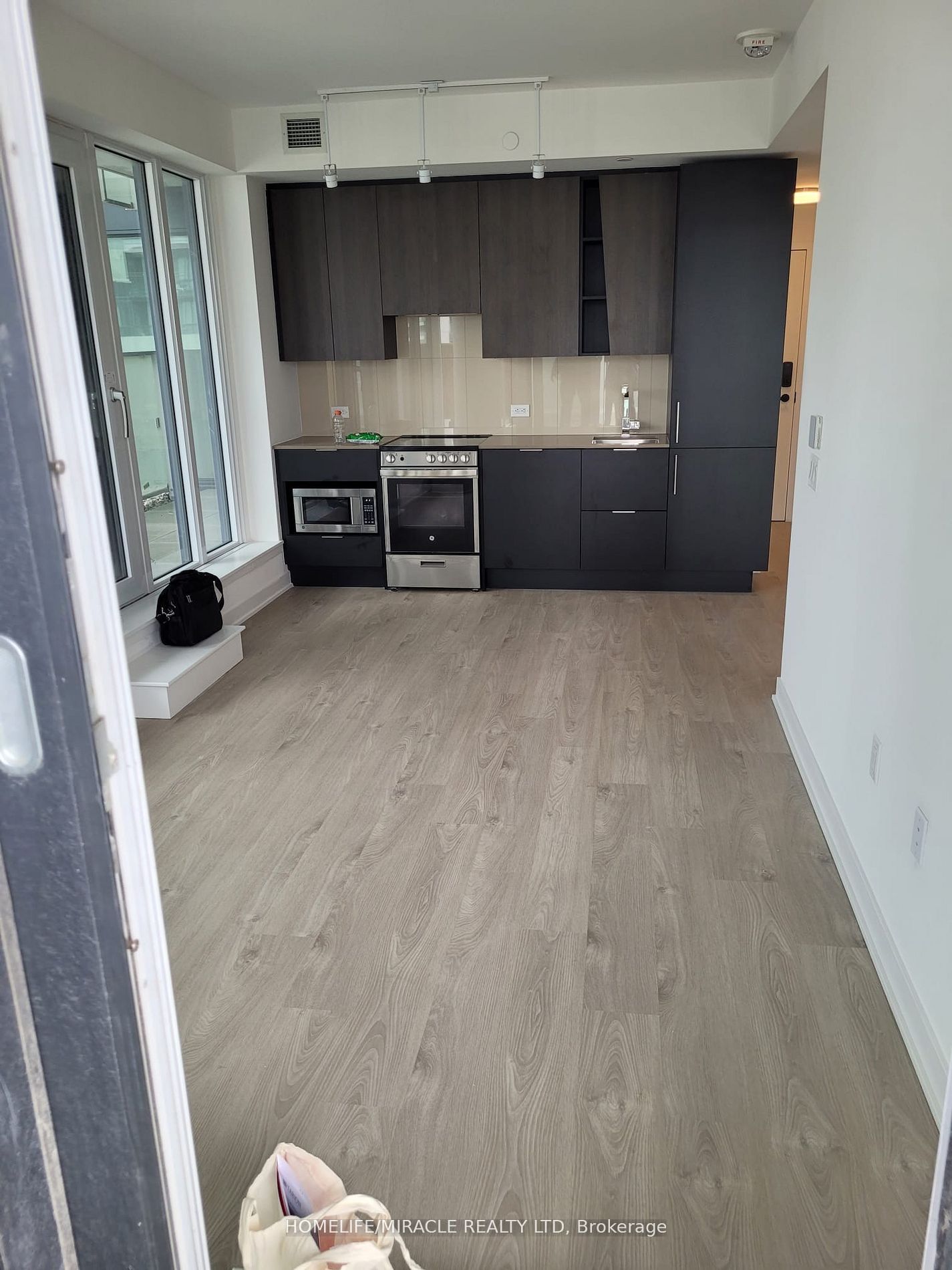 Additional image 6 of 212-3900 Confederation Parkway, Mississauga, ON, L5B 0M3