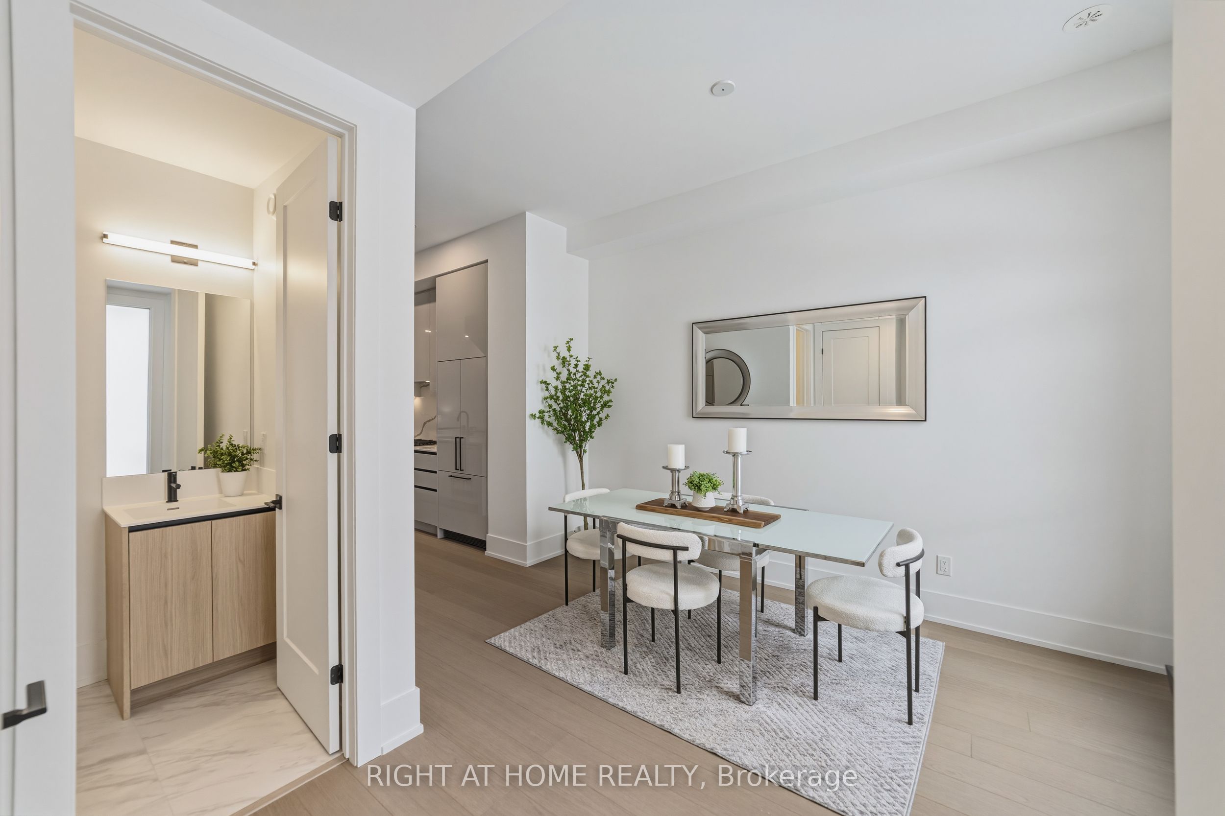 Additional image 5 of 2-10 Lou Parsons Way, Mississauga, ON, L5H 0B2