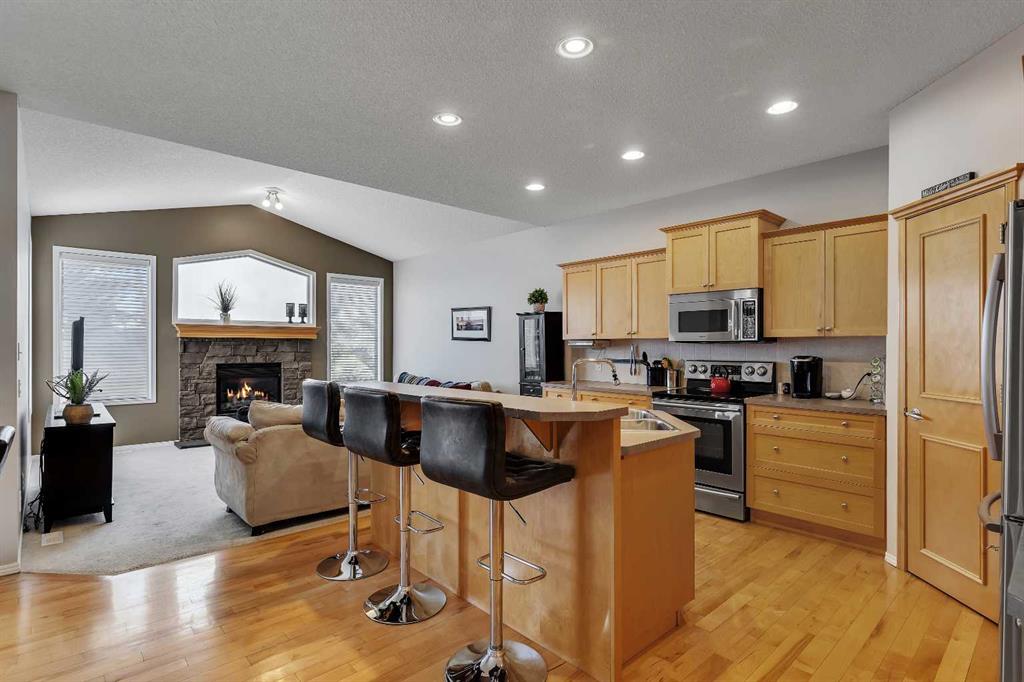Additional image 4 of 22 Tuscany Ravine Manor NW, Calgary, AB, T3L 2W9