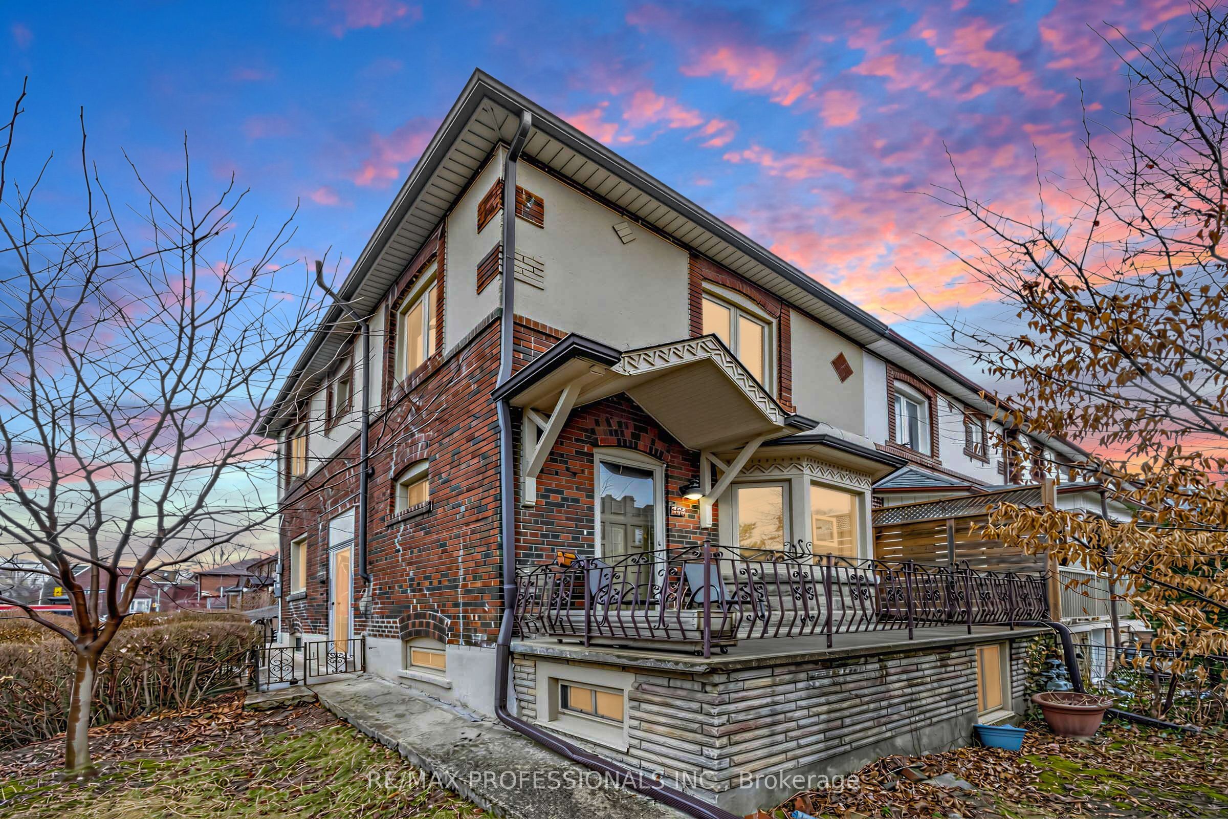 358 Roxton Road, Toronto, ON, M6G 3R2
