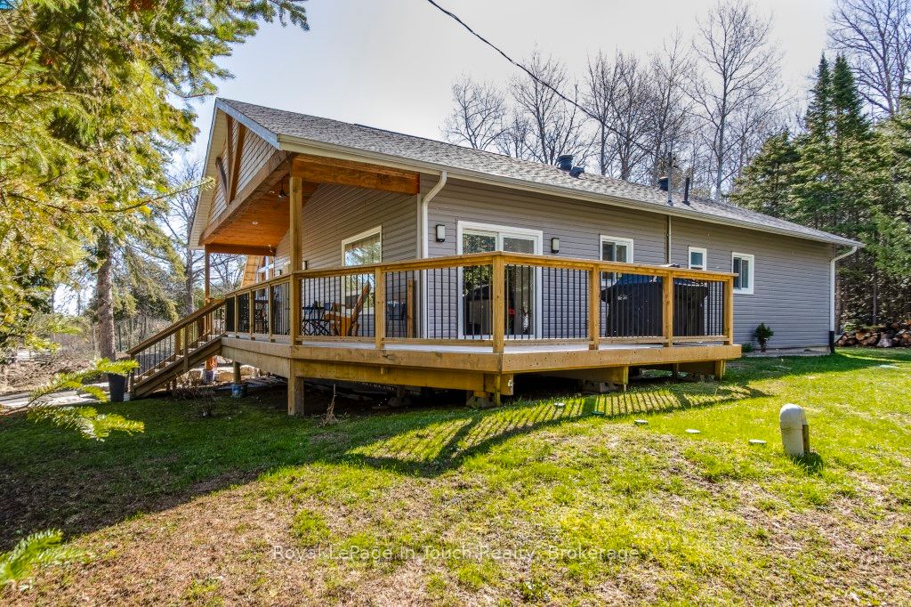 31 Earldom Boulevard, Tay, ON, L0K 1R0 photo 4