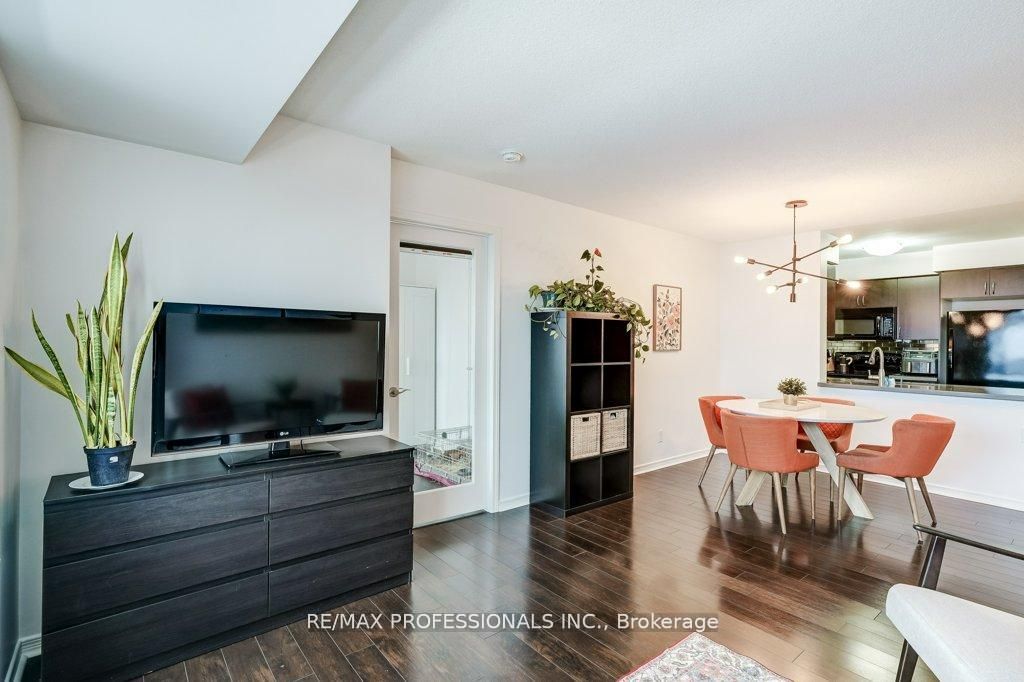 Additional image 6 of 930-60 Heintzman Street, Toronto, ON, M6P 5A1