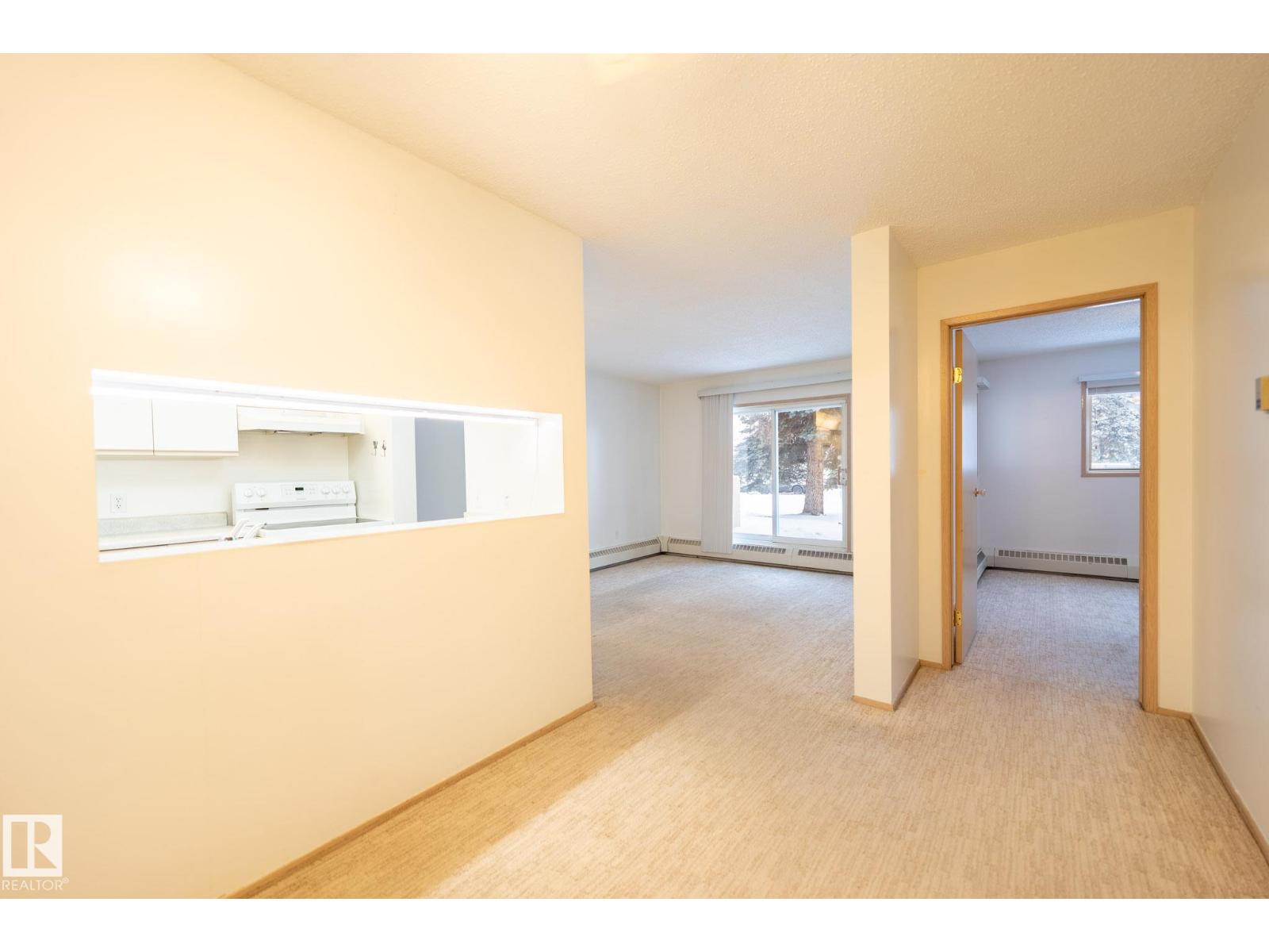 102-6710 158 Avenue NW, Edmonton, AB, T5Z3A7
