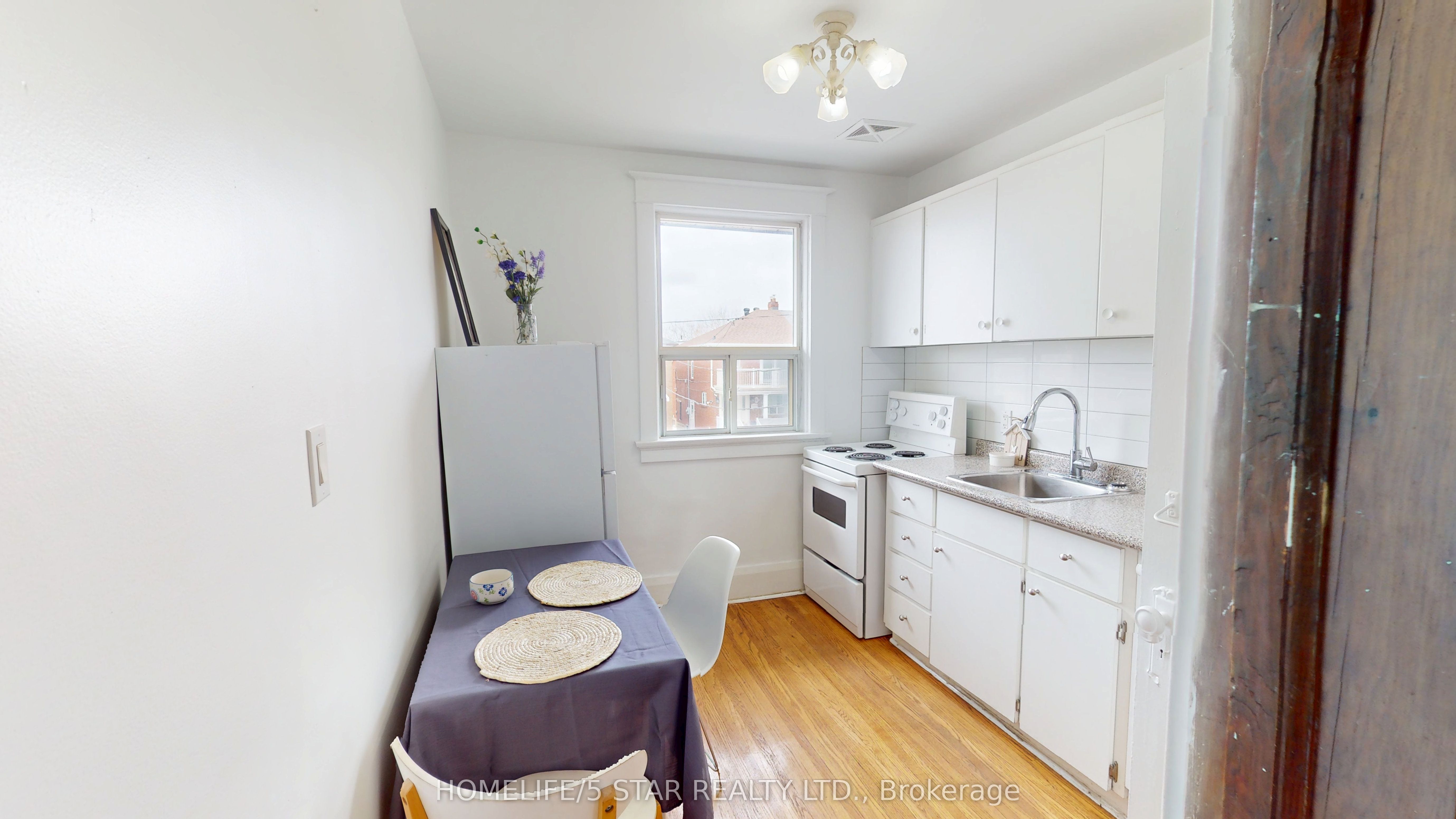 Additional image 2 of Upper-275 Oakwood Avenue, Toronto, ON, M6E 2V3
