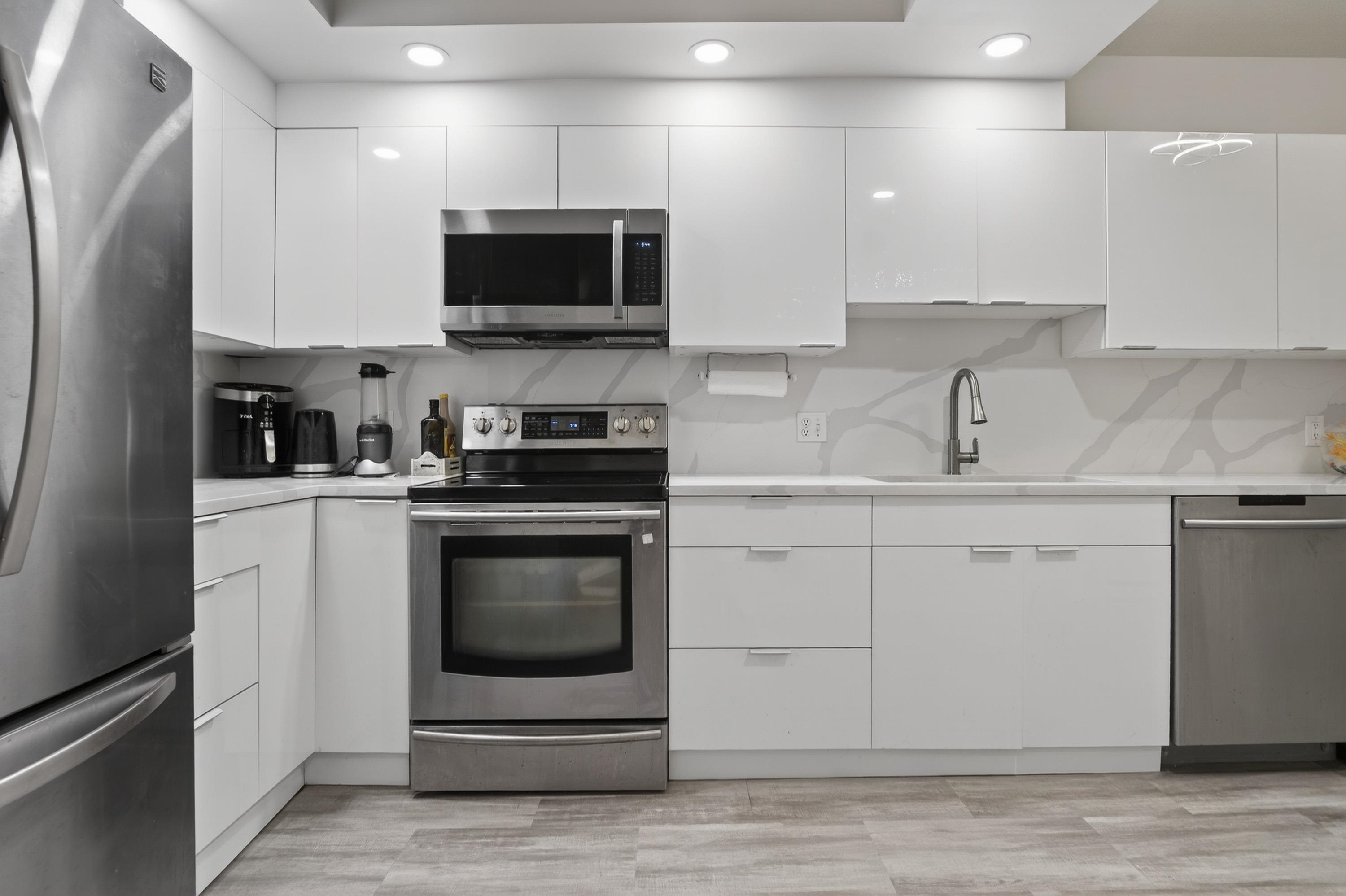 Additional image 6 of 205-3151 Woodbine Drive, North Vancouver, BC, V7R 2S4