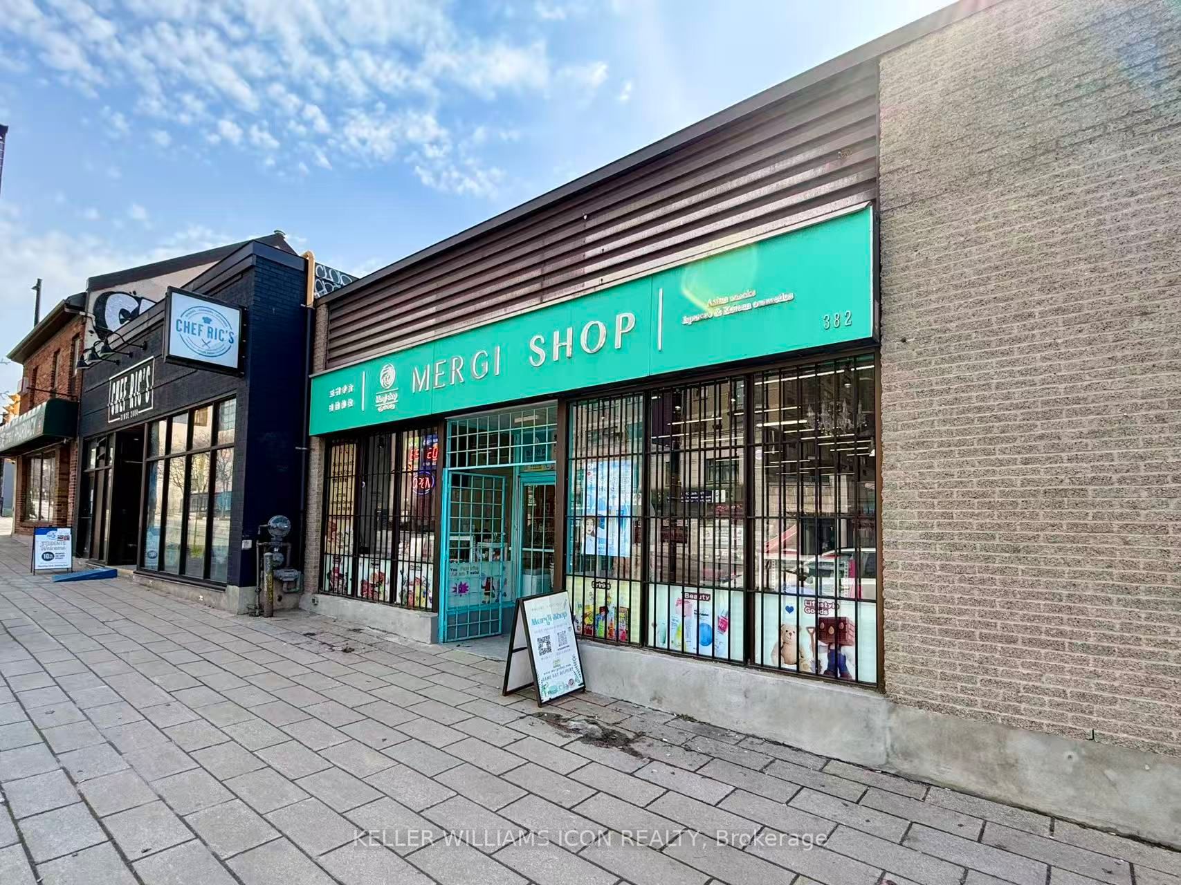 382 Rideau Street, Ottawa, ON, K1N 5Y8