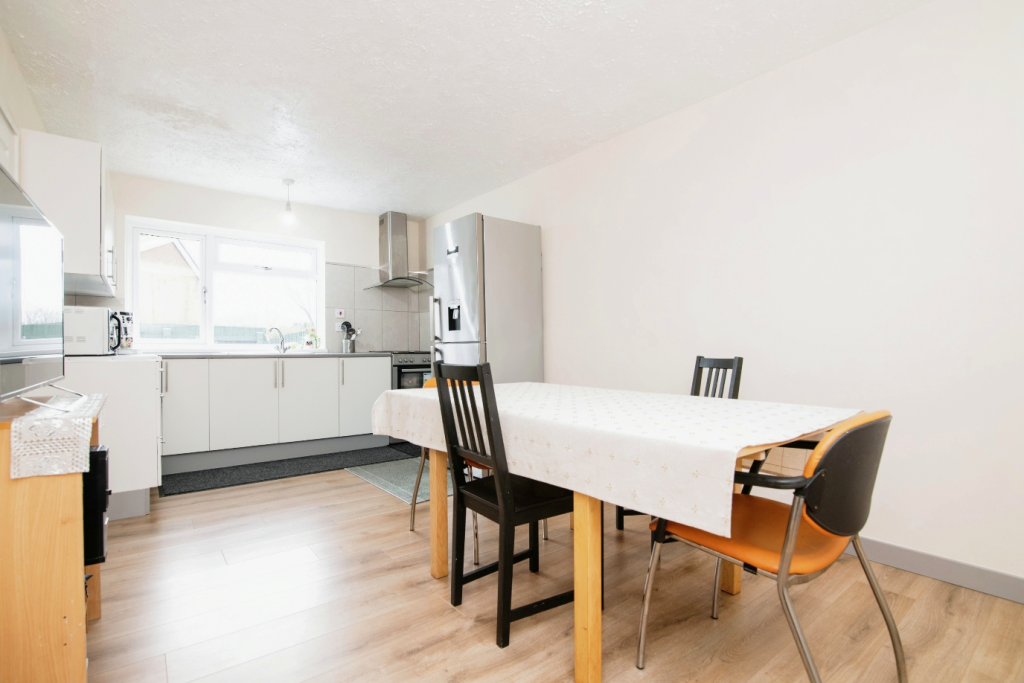 Selcroft Avenue photo 3