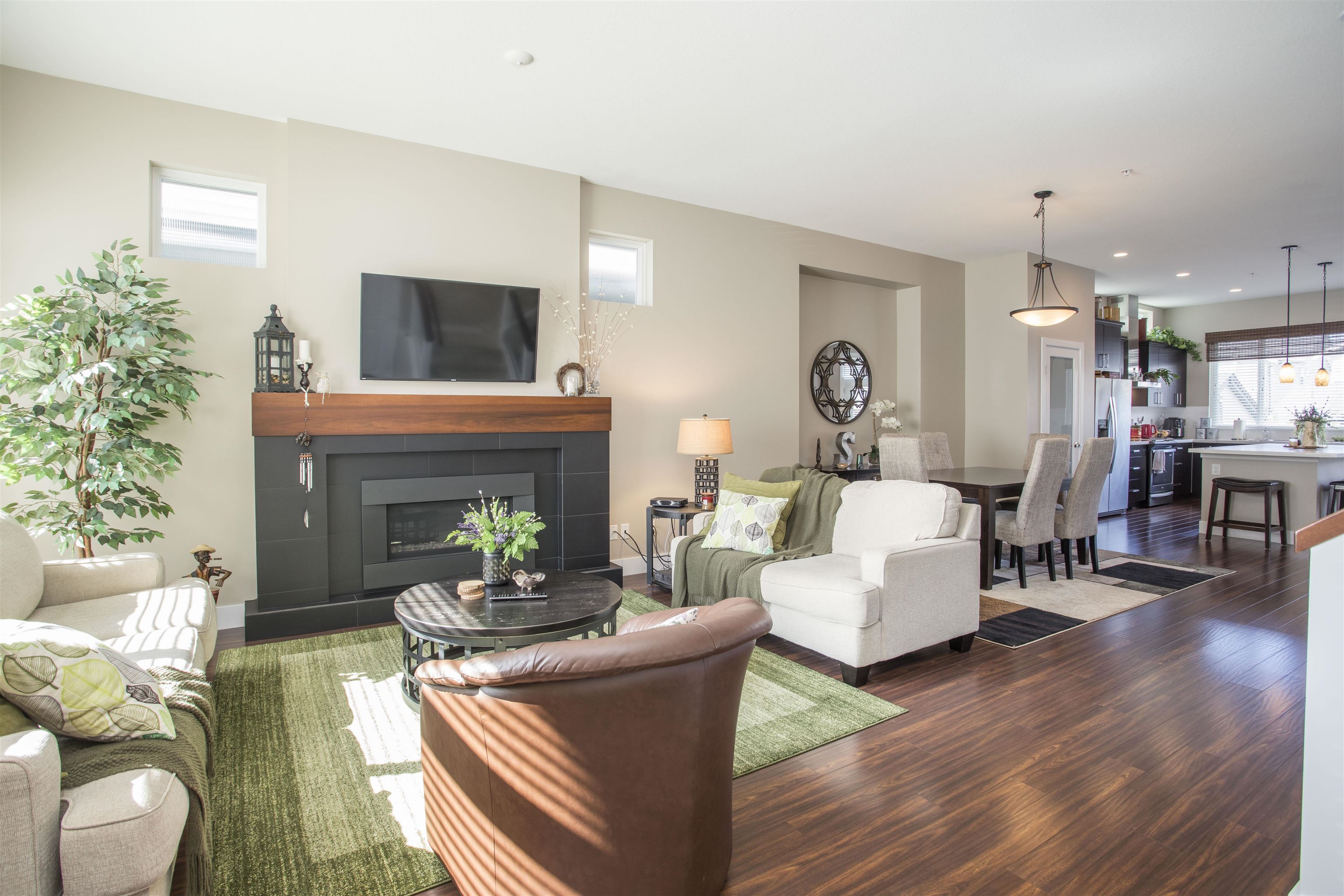 Additional image 2 of 10497 Robertson Street, Maple Ridge, BC, V2W 0H8