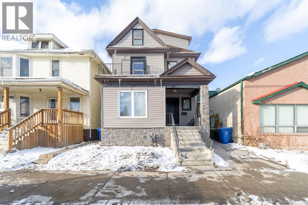 446 Wyandotte Street West, Windsor, ON, N9A5X4