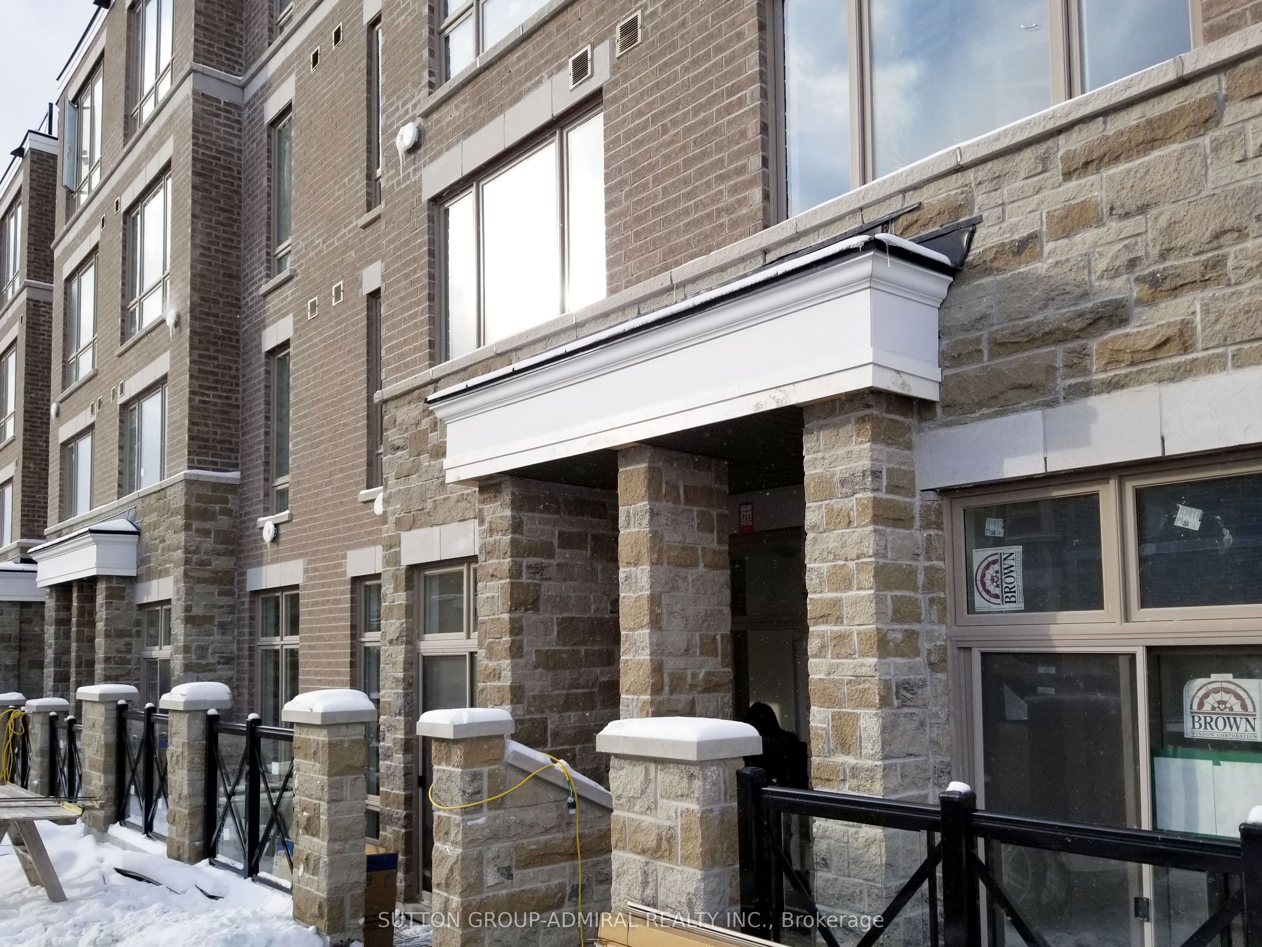 501-30 Dunsheath Way, Markham, ON, L6B 0A1