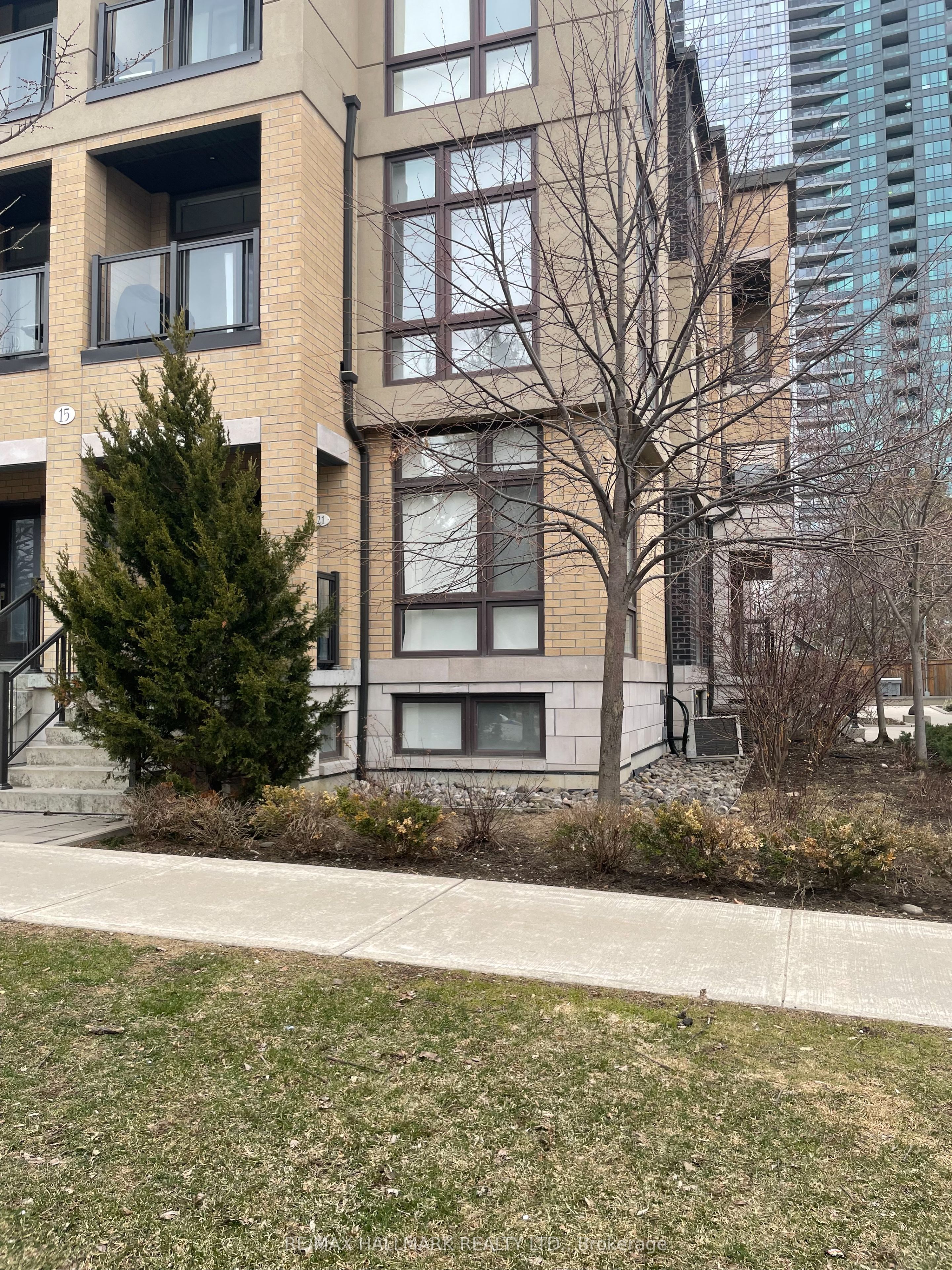 21-15 Eldora Avenue, Toronto, ON, M2M 0B5