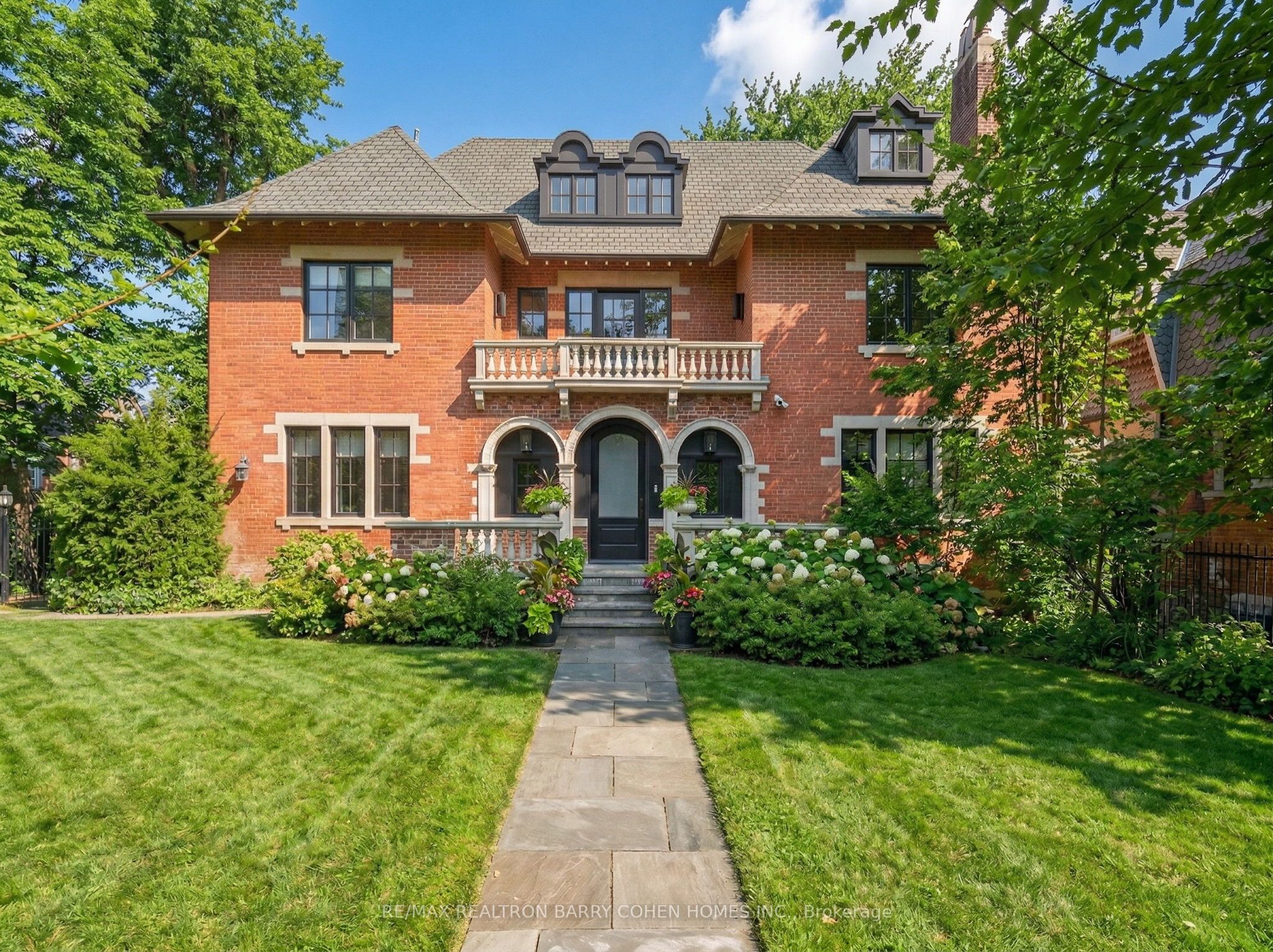 62 Maple Avenue, Toronto, ON, M4W 2T7