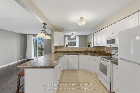 Additional image 8 of 230-4658 Drummond Road, Niagara Falls, ON, L2E 7E1