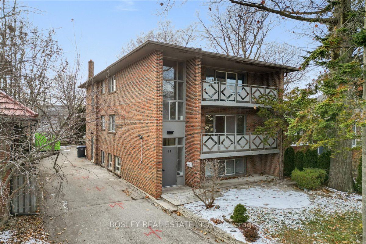 Additional image 2 of 24 Oakwood Avenue N, Mississauga, ON, L5G 3L7