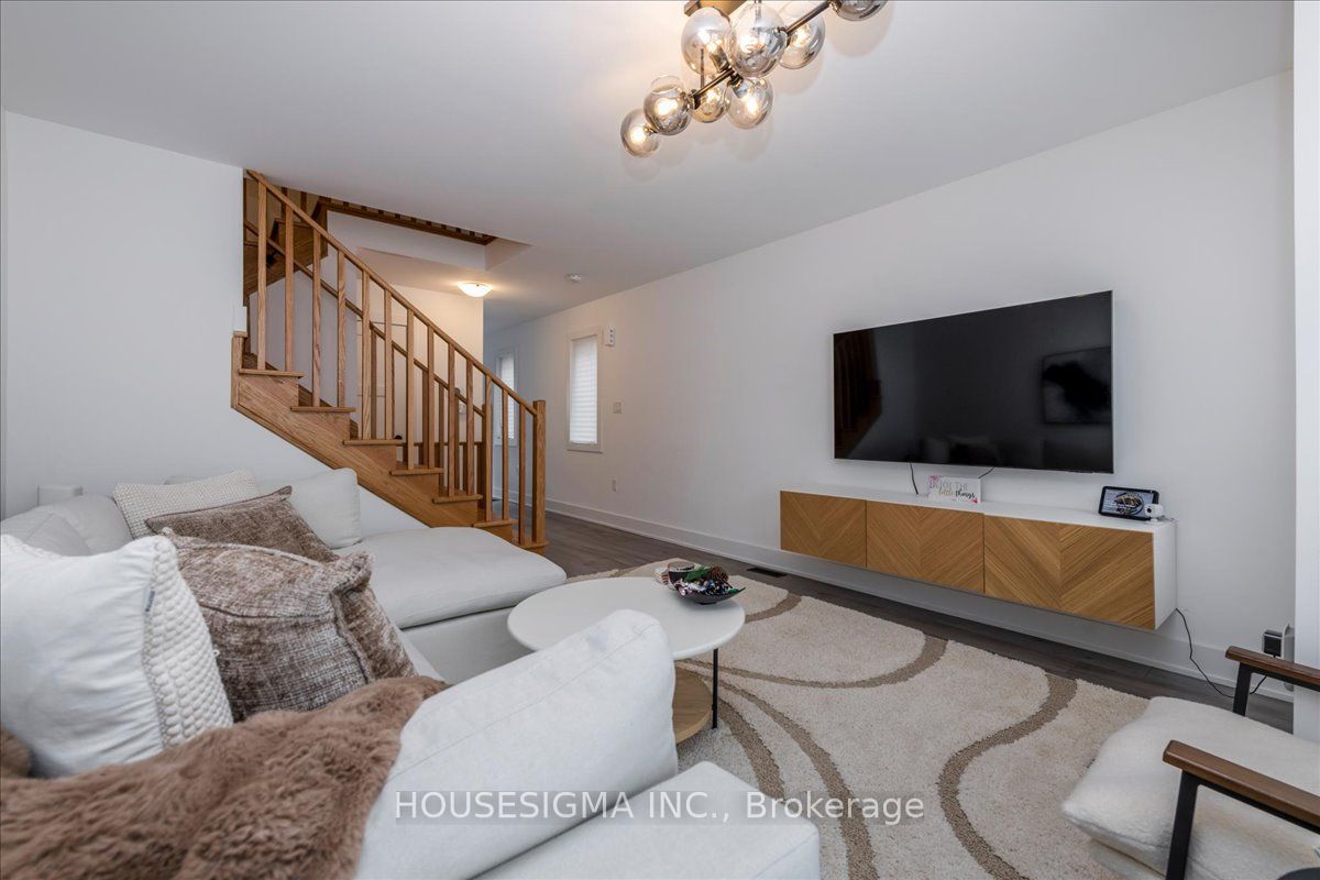 49 Hay Lane, Barrie, ON, L9J 0T6 photo 5