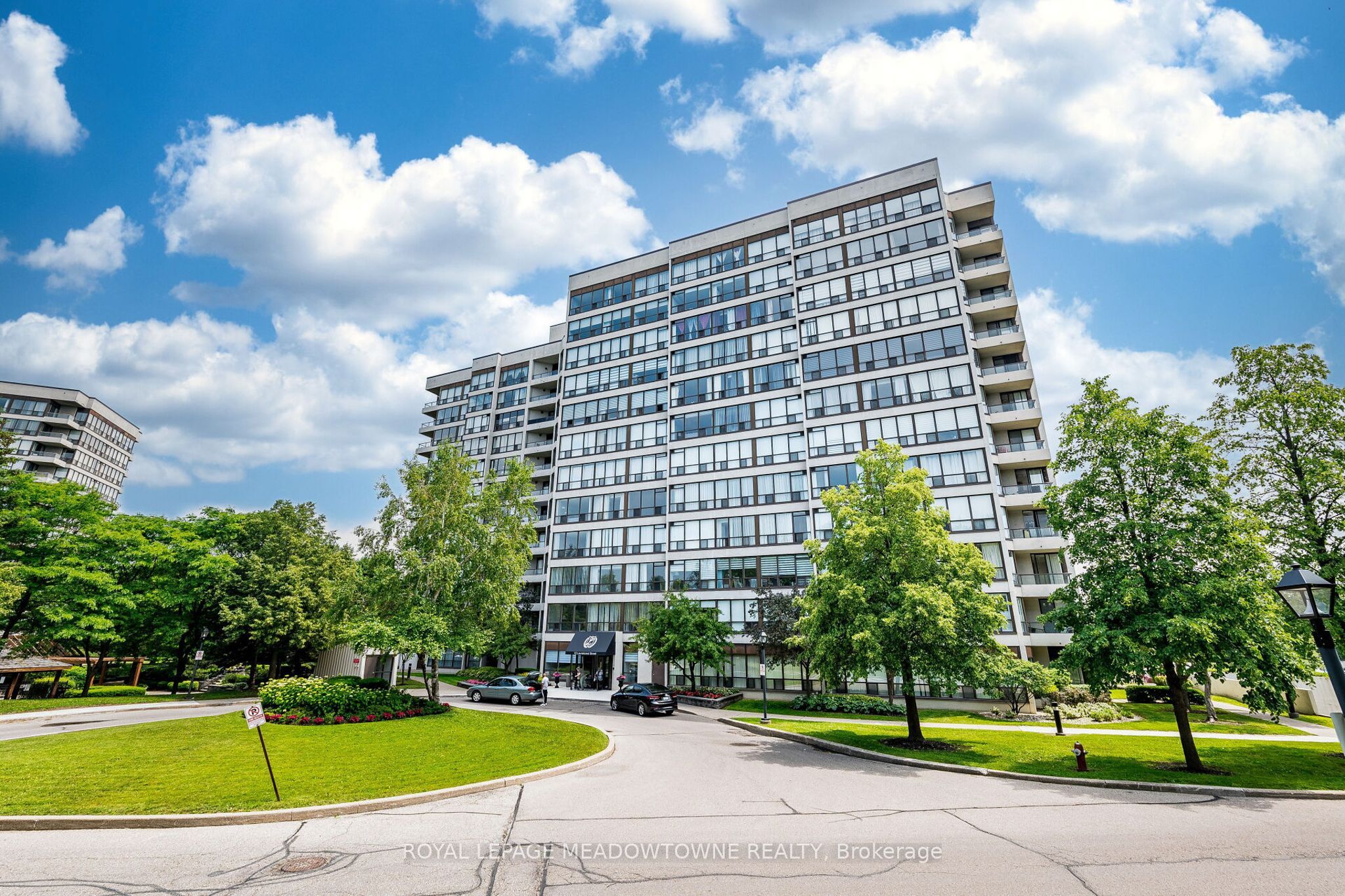409-12 Laurelcrest Street, Brampton, ON, L6S 5Y4