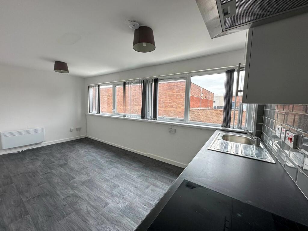 Additional image 3 of 3 Bed Flat - £1200 pcm Net Rent, Chelmsley Wood, Solihull, B37
