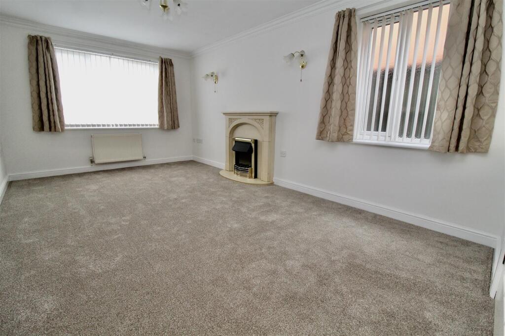 Queslett Road, Sutton Coldfield, Birmingham photo 3