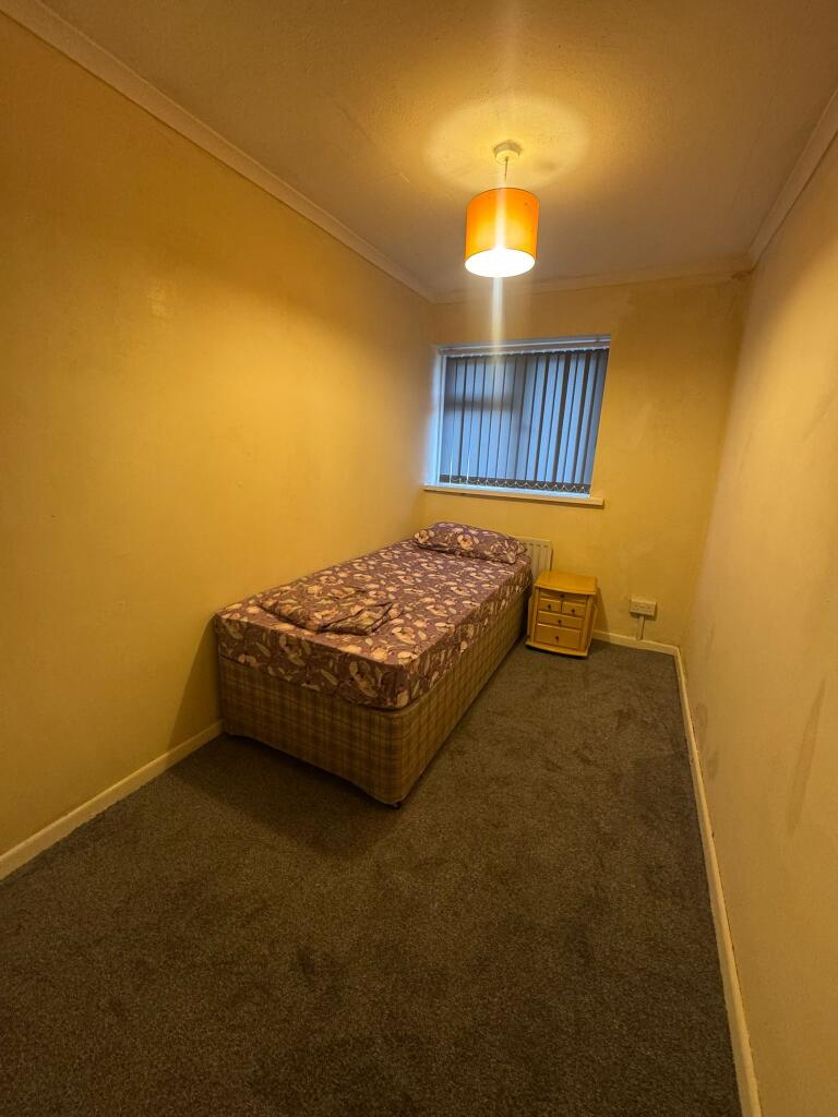 Additional image 2 of Room Available In B45