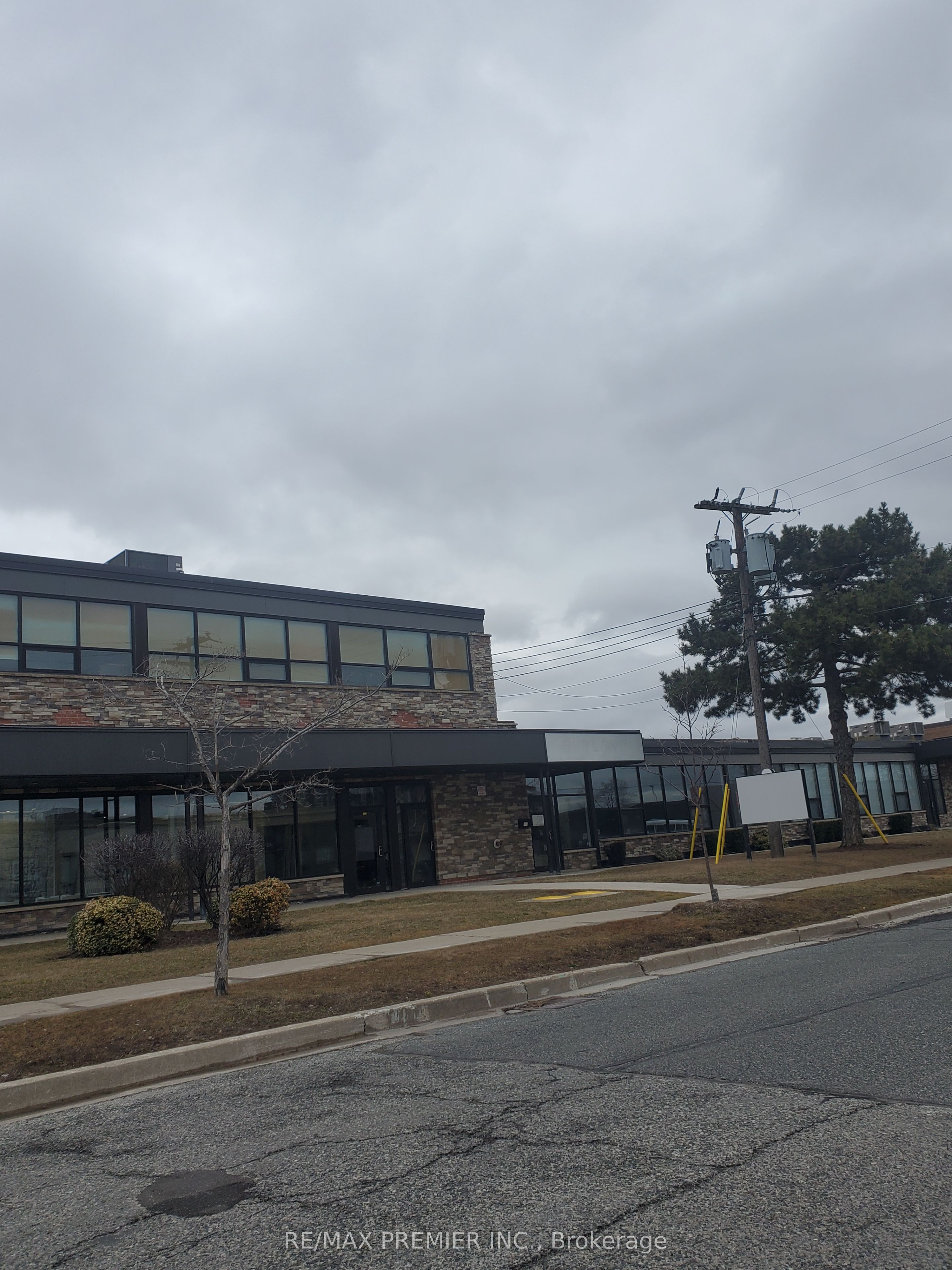 2-54 Samor Road, Toronto, ON, M6A 1J6