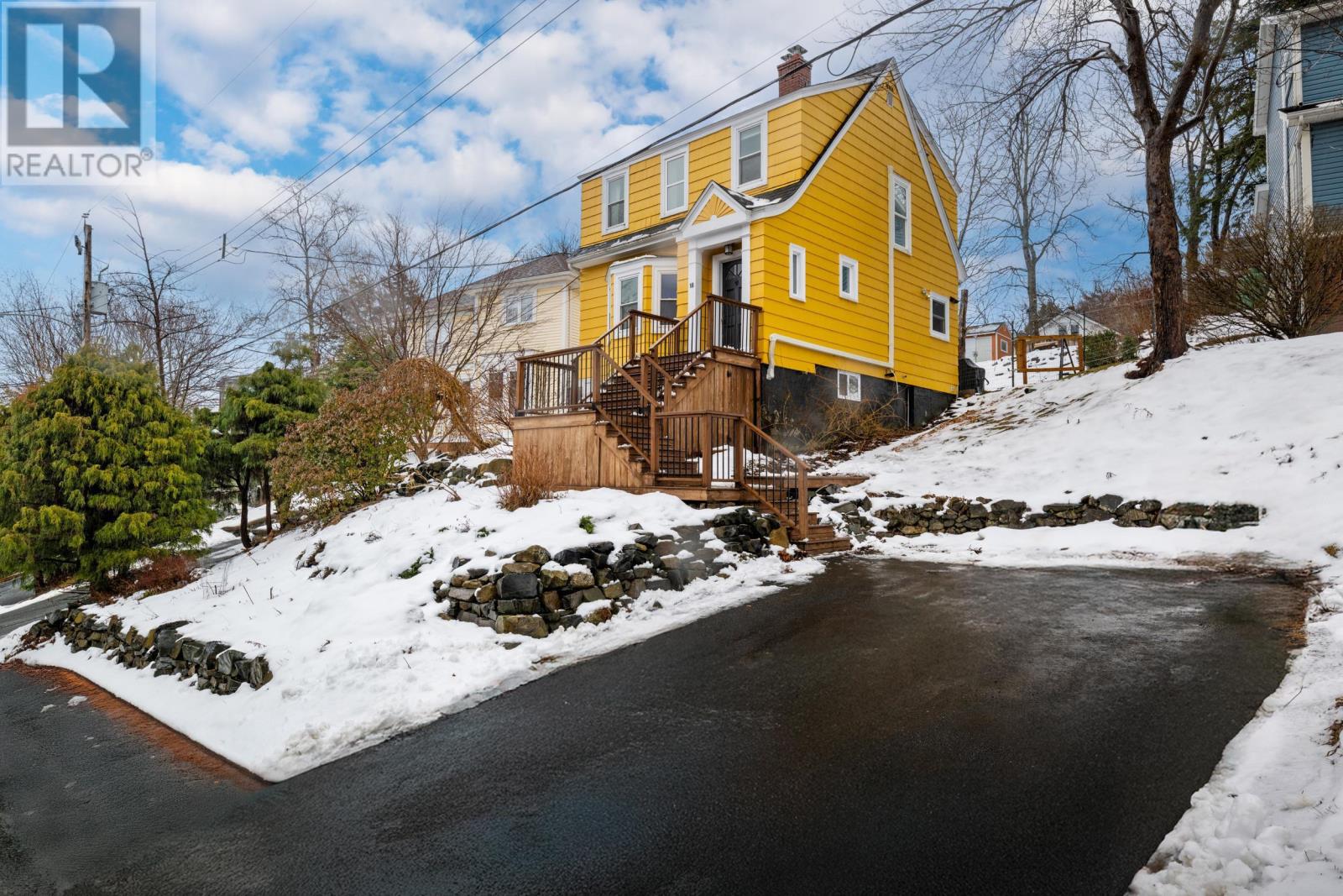 18 Dickson Avenue, Halifax, NS, B3M2W3