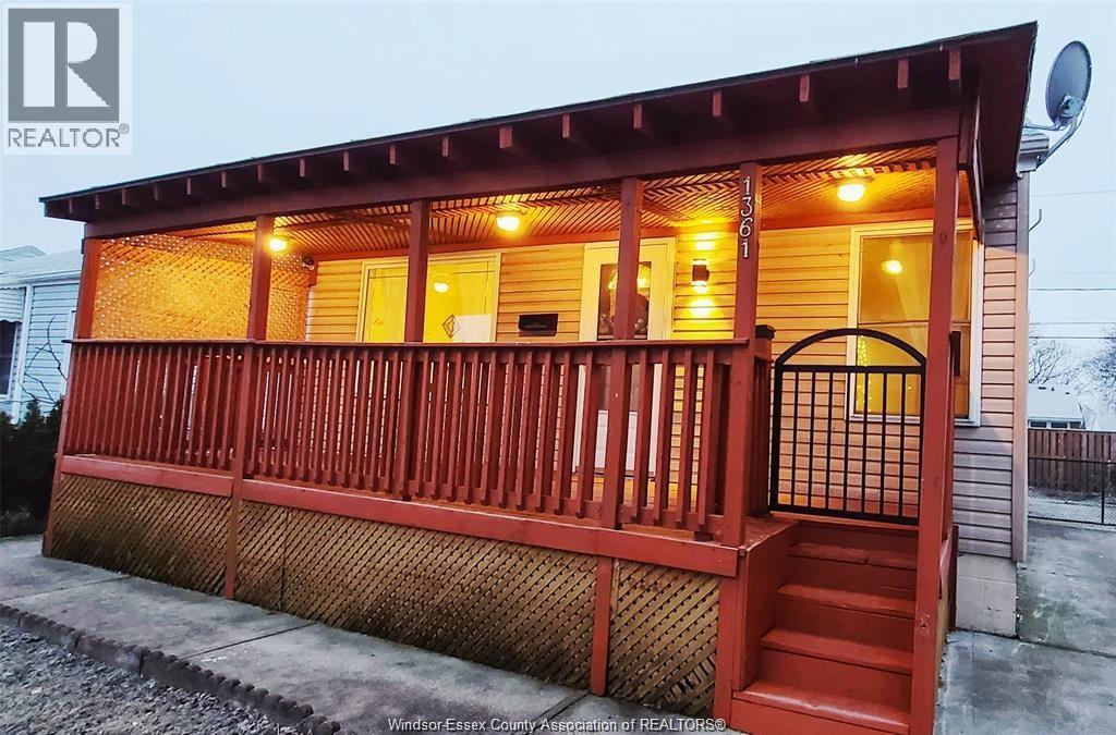 UPPER-1361 Campbell , Windsor, ON, N9B2J8