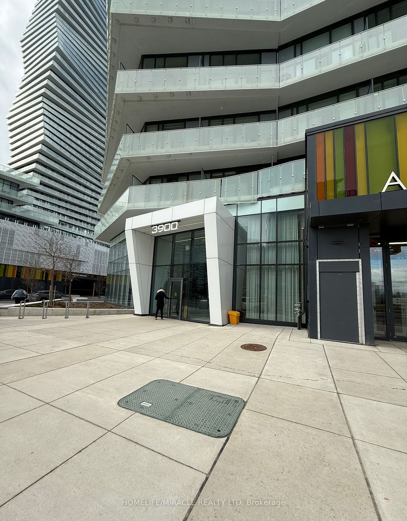 212-3900 Confederation Parkway, Mississauga, ON, L5B 0M3
