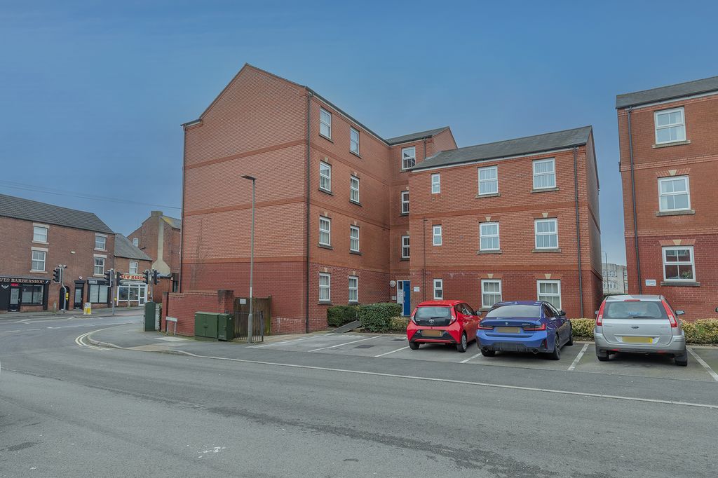 2 bed flat for salePark Road, Ilkeston DE7