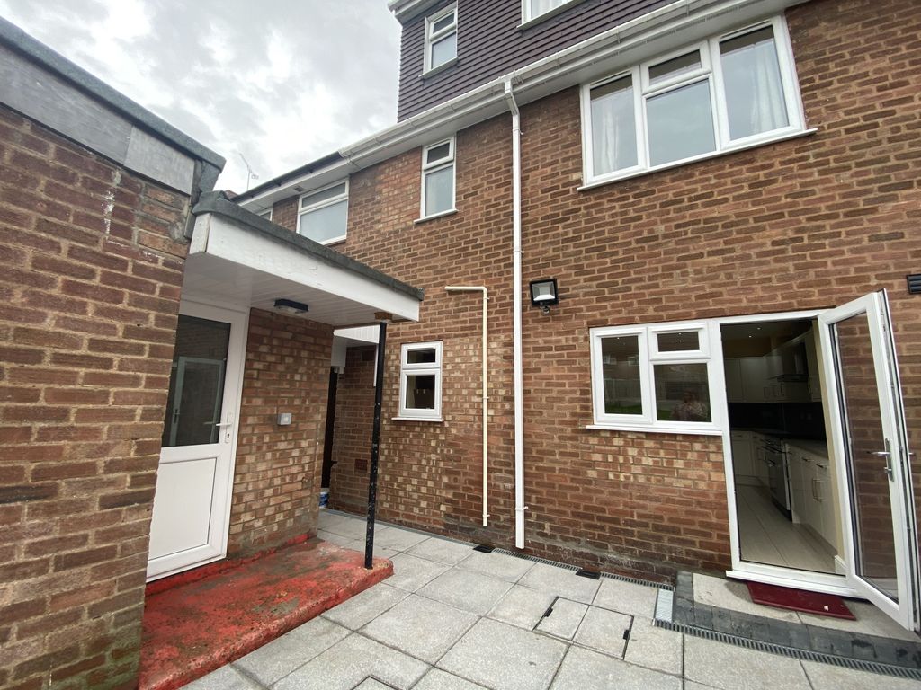 Additional image 18 of 6 bed terraced house to rentTorrington Avenue, Tile Hill, Coventry CV4