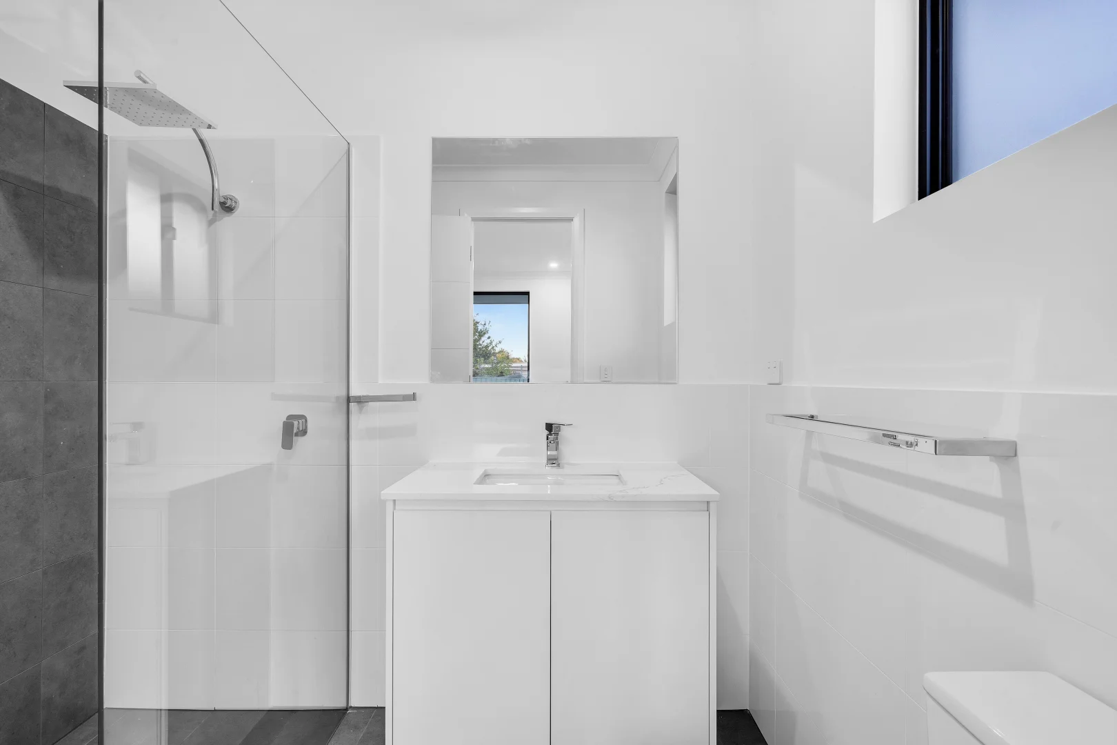 Additional image 9 of 1/64/Alexandrina Road, Mount Barker SA 5251