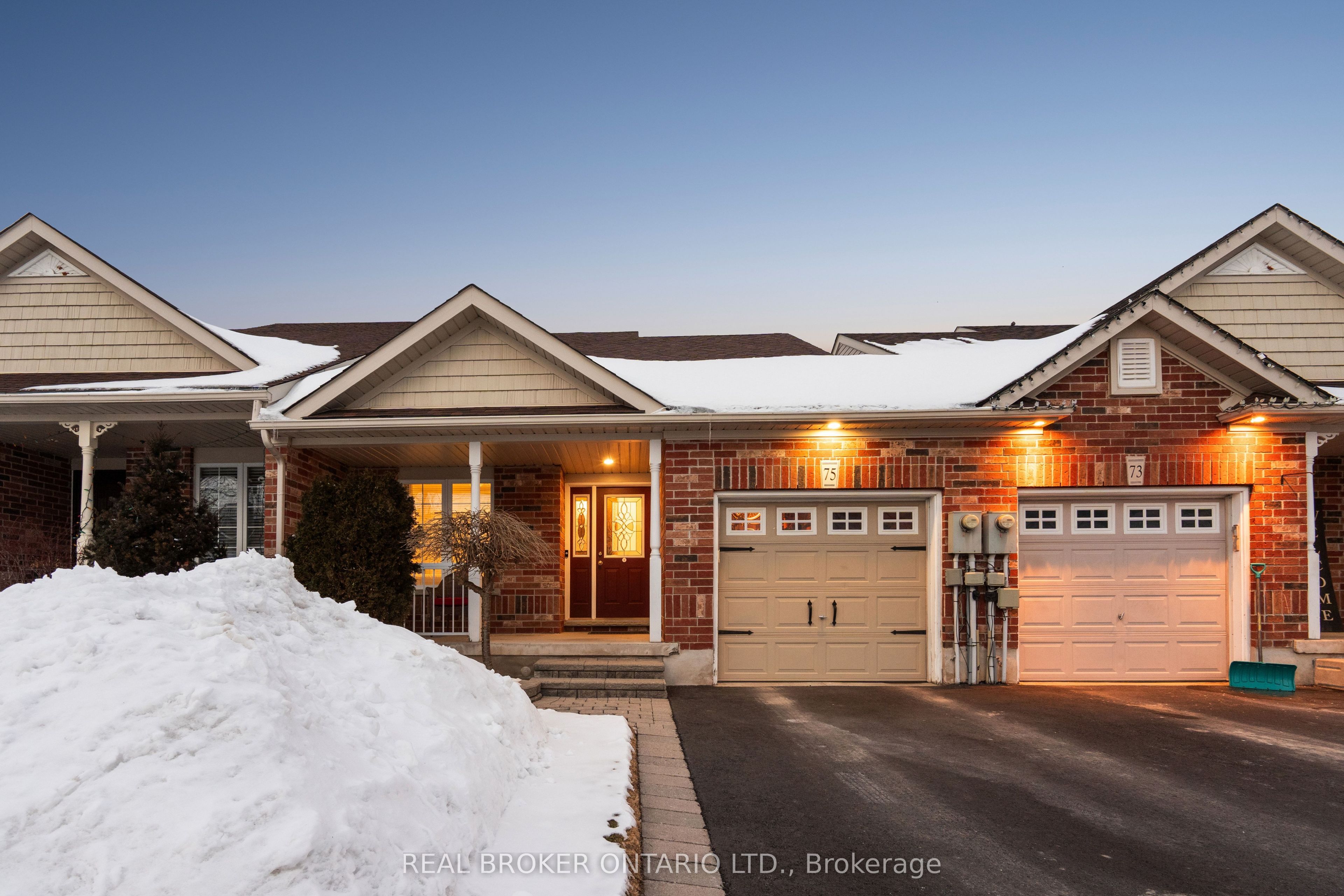 75 Doctor Moore Court, Halton Hills, ON, L7J 3A6