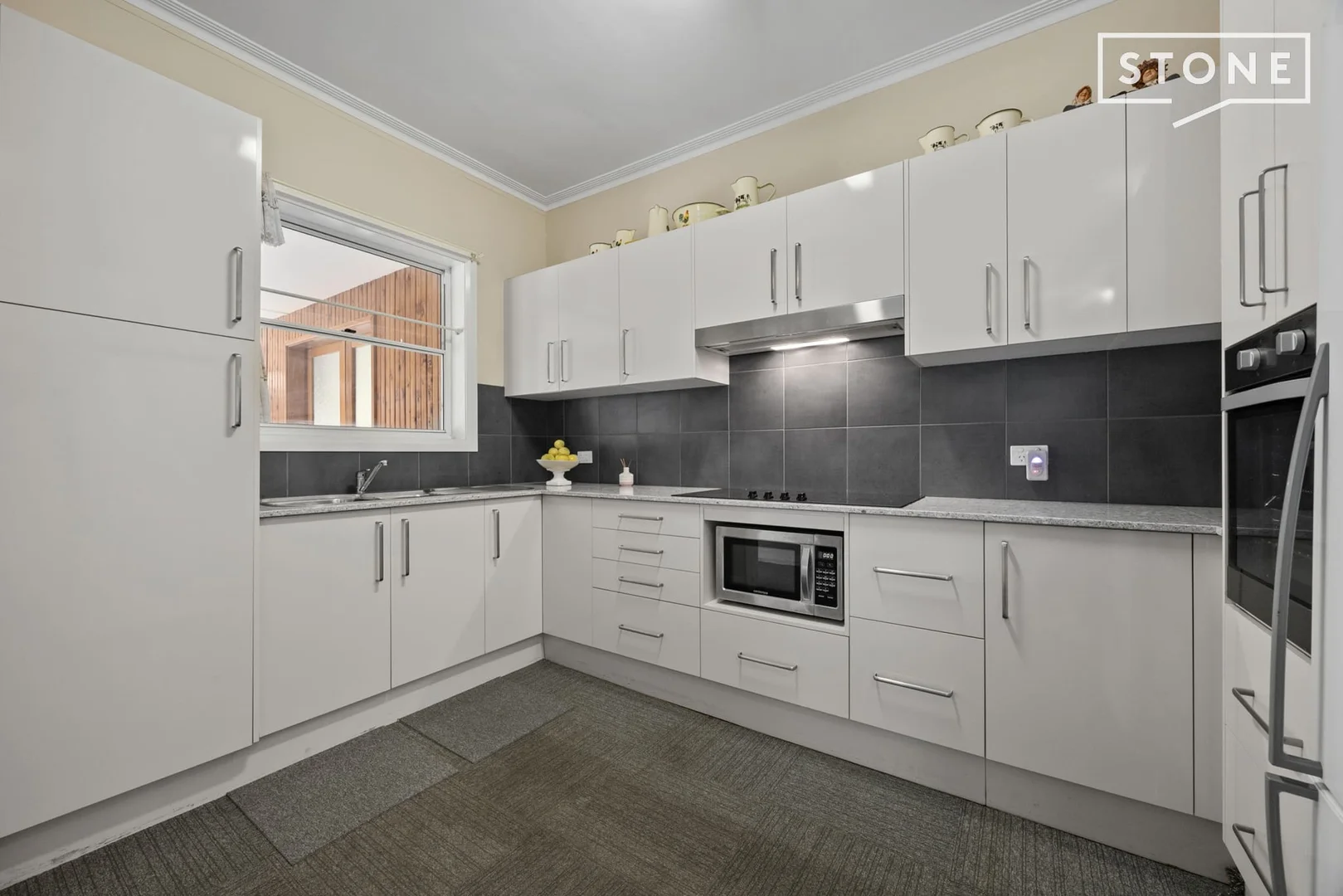 18 Bent Street, Cessnock NSW 2325 photo 2