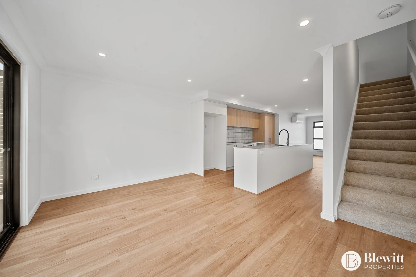 64/1 Ingold Street, Coombs ACT 2611
