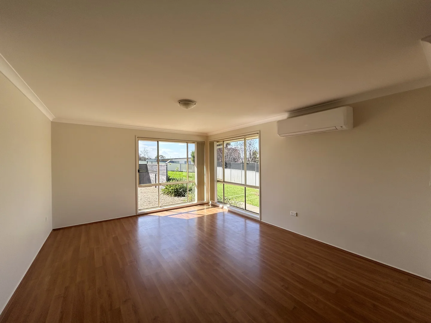 1 Hayden Place, Young NSW 2594 photo 4