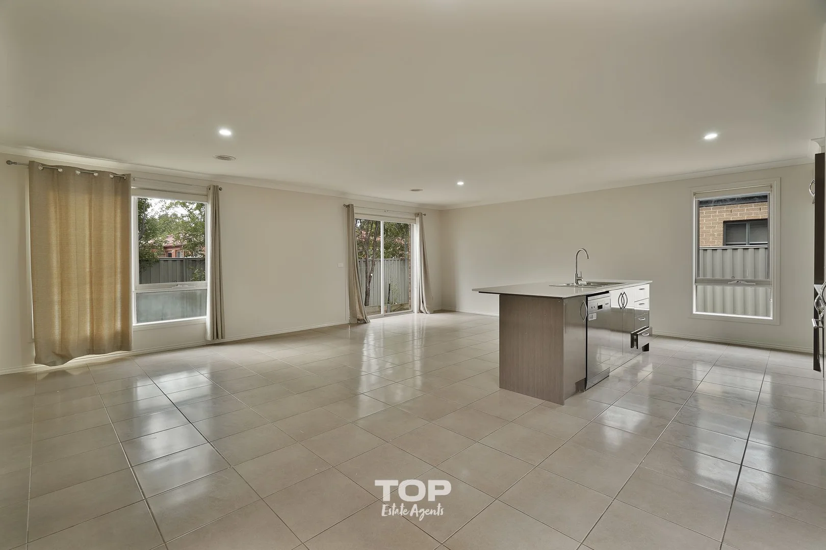 Additional image 2 of 17 Scullin Street, Cranbourne East VIC 3977