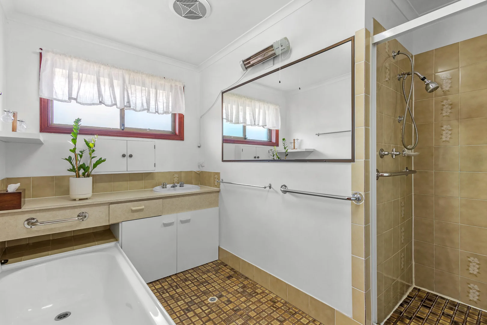 Additional image 17 of 54 Lenthall Street, Aldershot QLD 4650