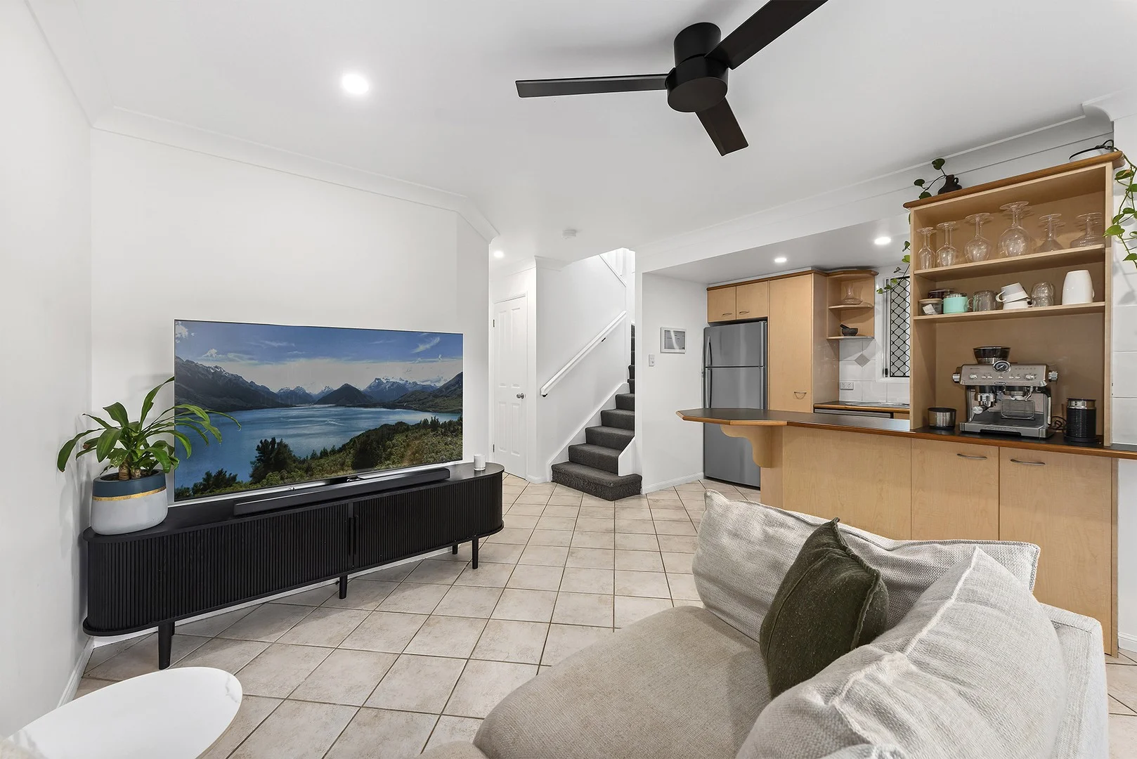 1/80 Victoria Terrace, Greenslopes QLD 4120