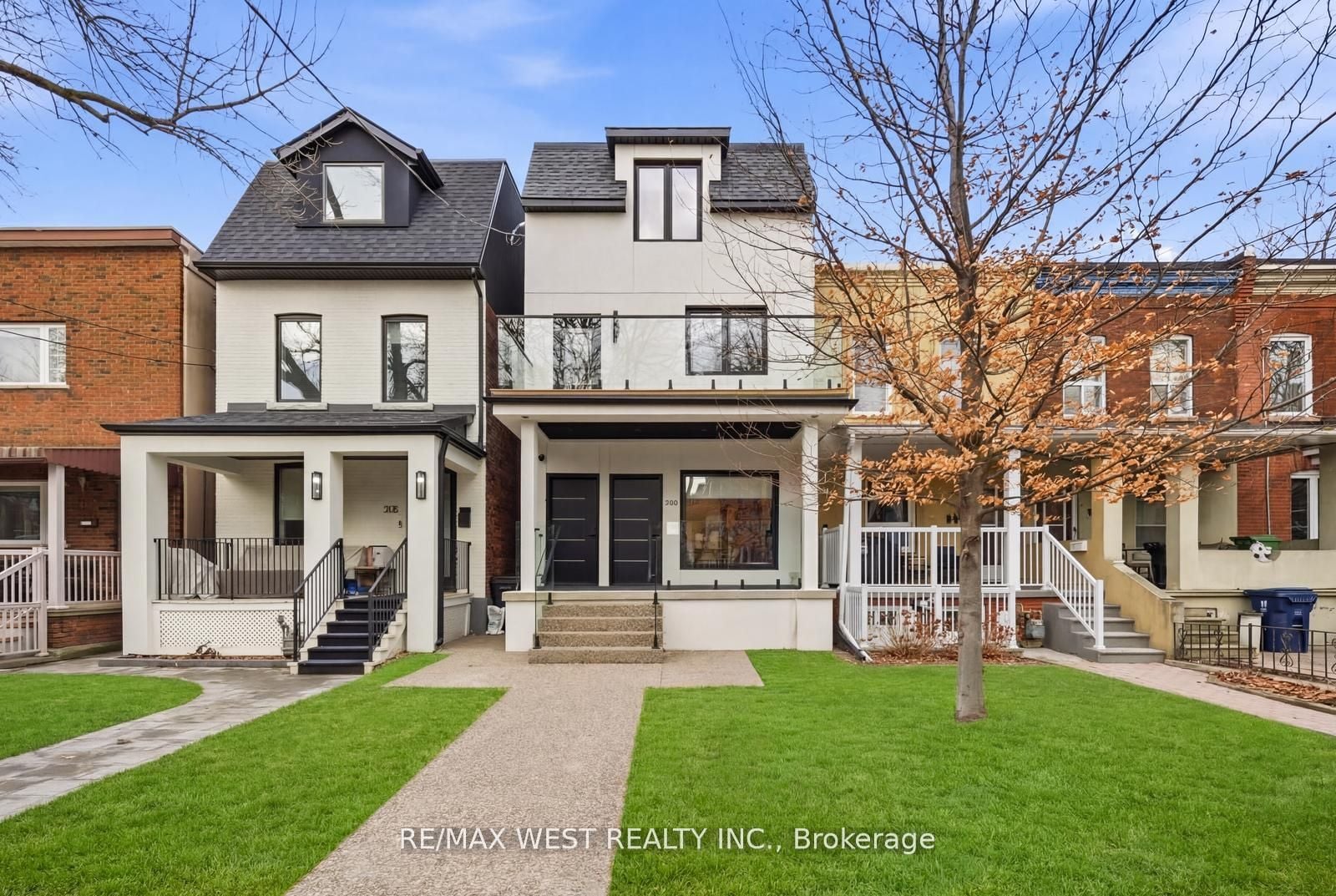 390 St Clarens Avenue, Toronto, ON, M6H 3W3