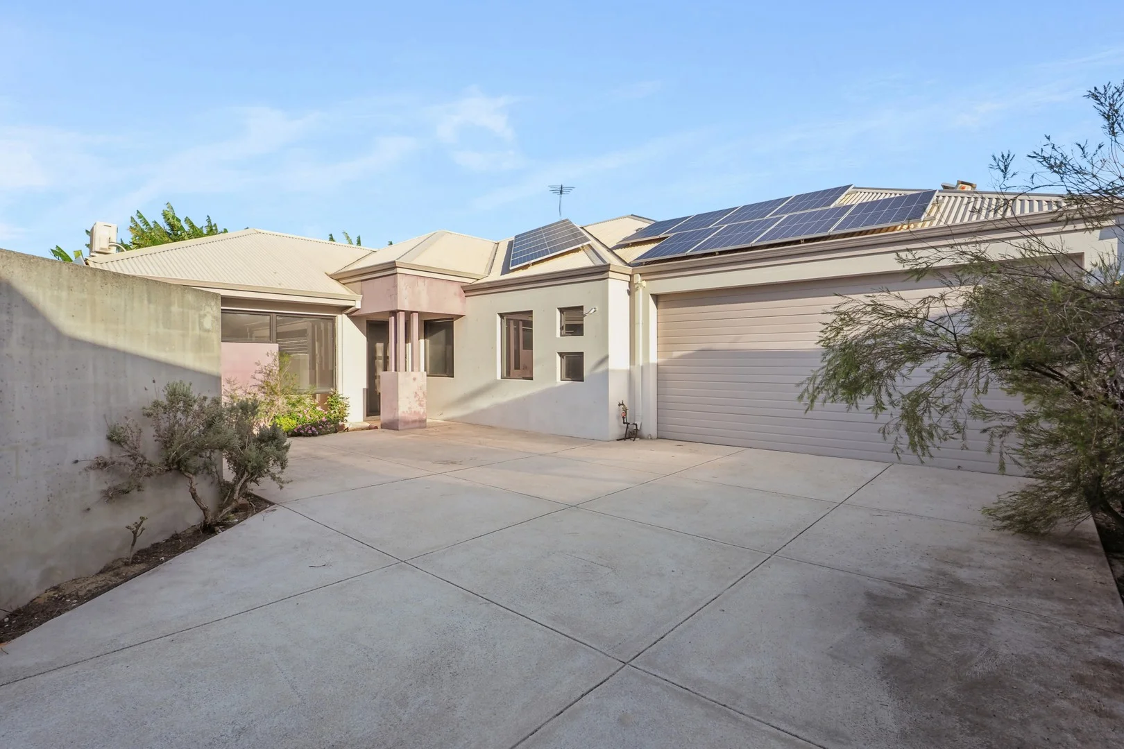 574A Morley Dr, Morley WA 6062