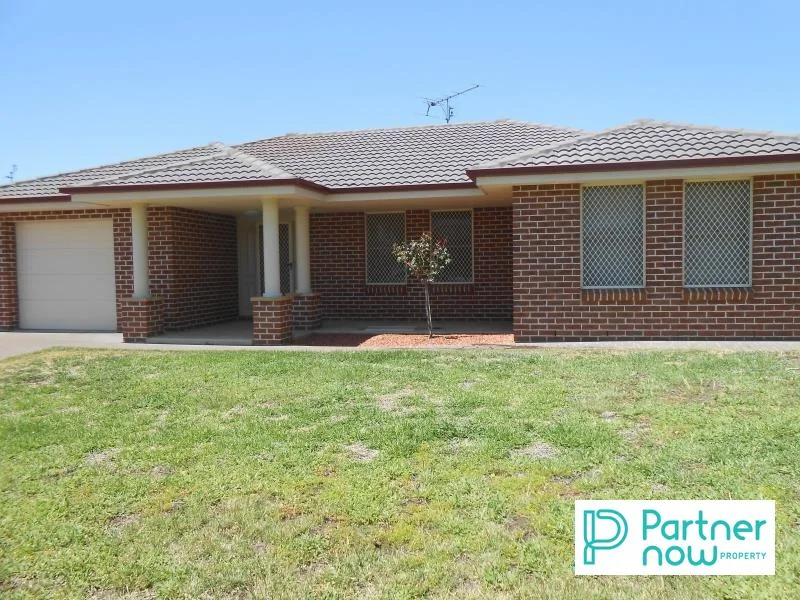 1/26 Warwick Road, Tamworth NSW 2340
