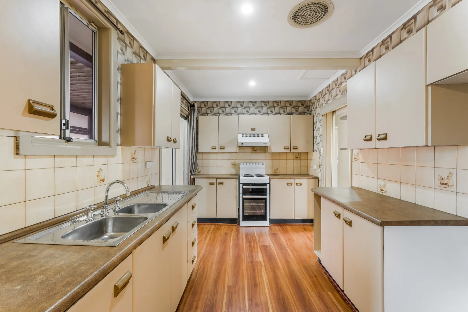 Additional image 6 of 8 & 8a Clingan Avenue, Lurnea NSW 2170