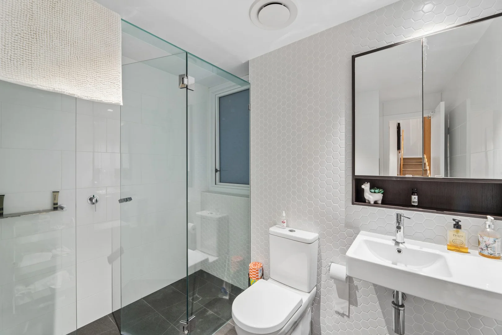 Additional image 13 of 504/19 Cannes Avenue, Surfers Paradise QLD 4217