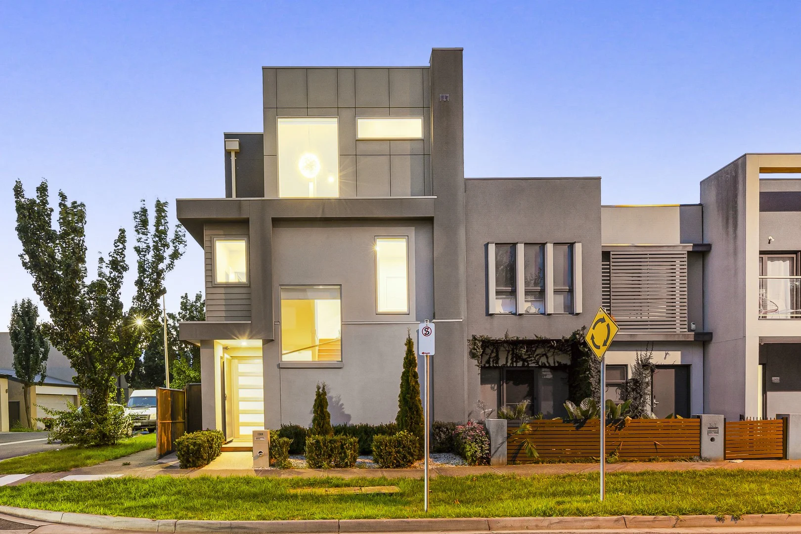 Additional image 2 of 139 The Esplanade, Caroline Springs VIC 3023