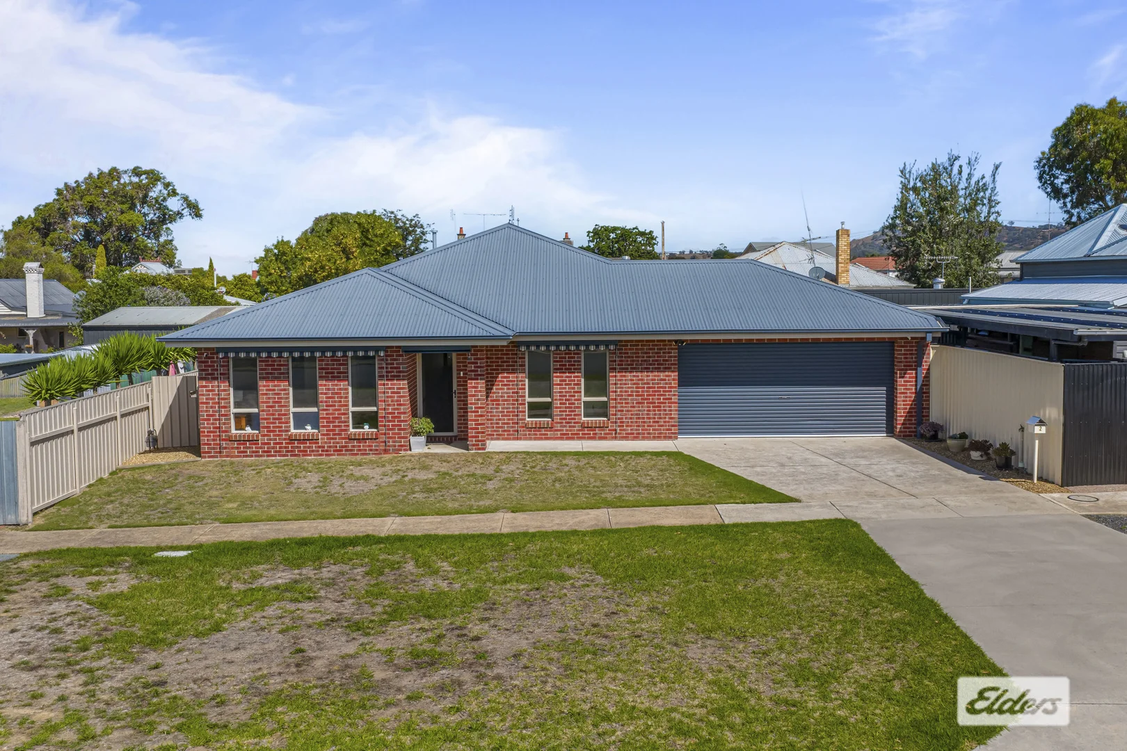 2 Flattely Street, Ararat VIC 3377 photo 2