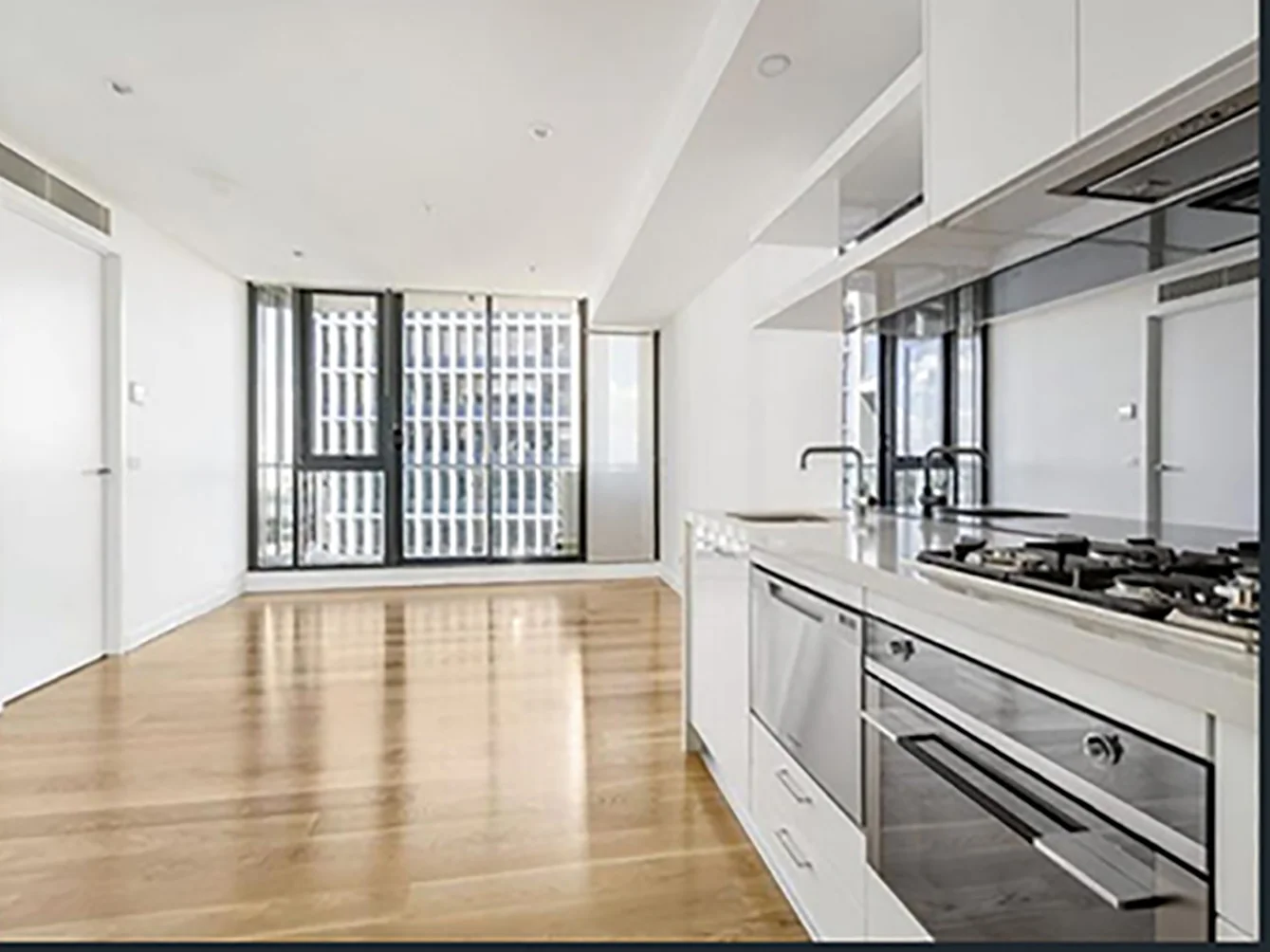 1014/338 Kings Way, South Melbourne VIC 3205