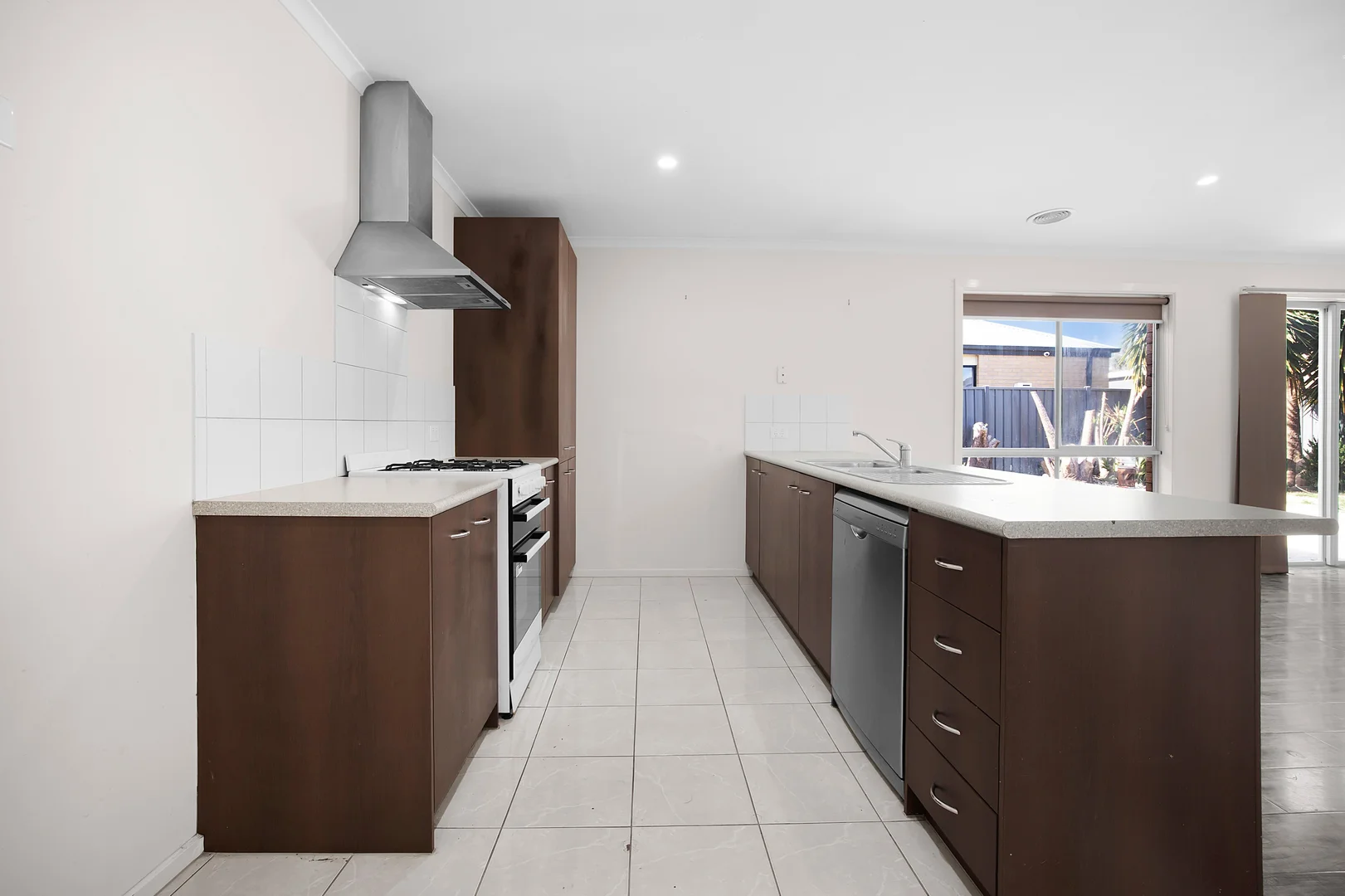 Additional image 7 of 27 Bungalook Street, Manor Lakes VIC 3024