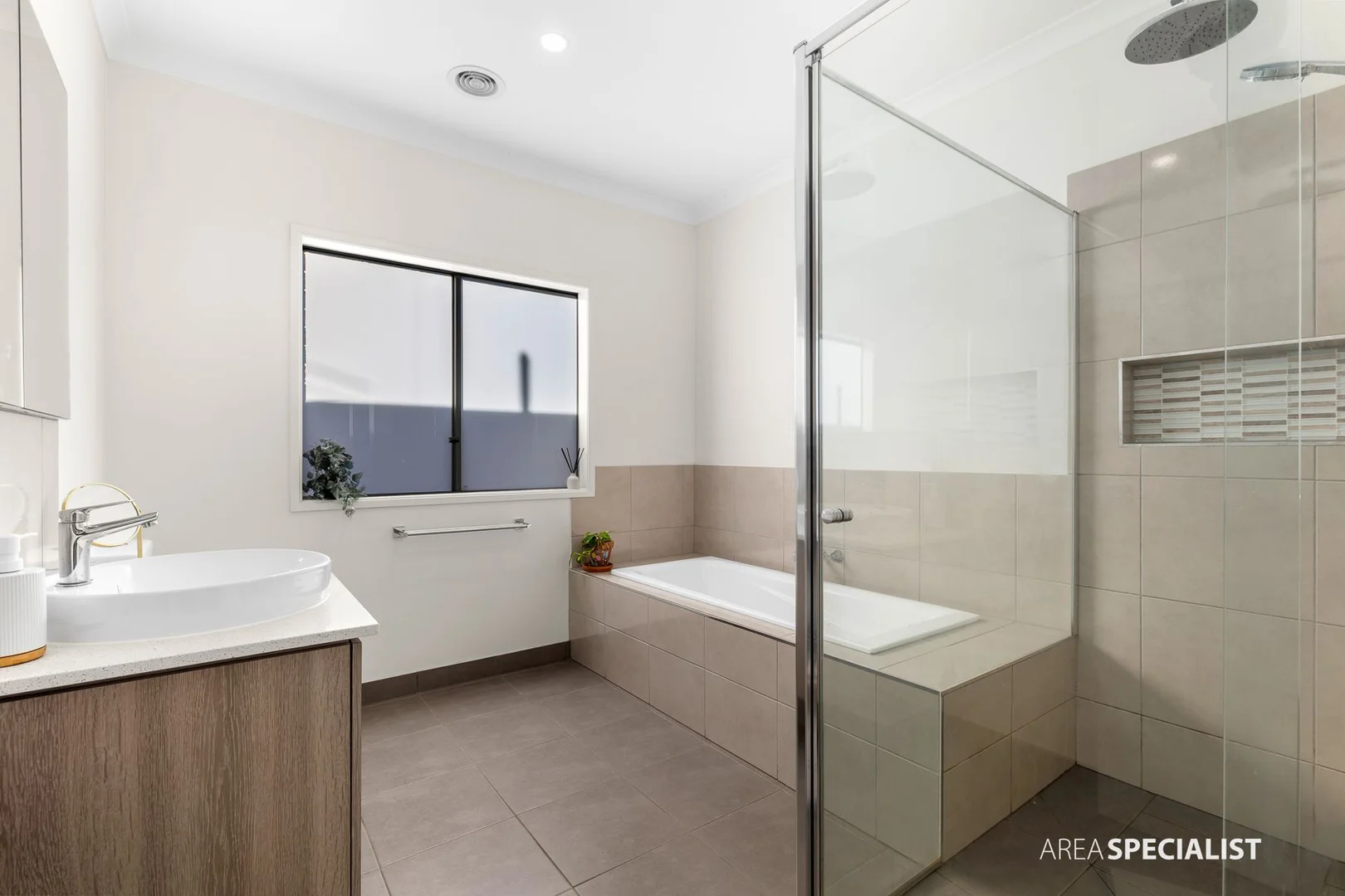 Additional image 7 of 58 Indura Drive, Werribee VIC 3030