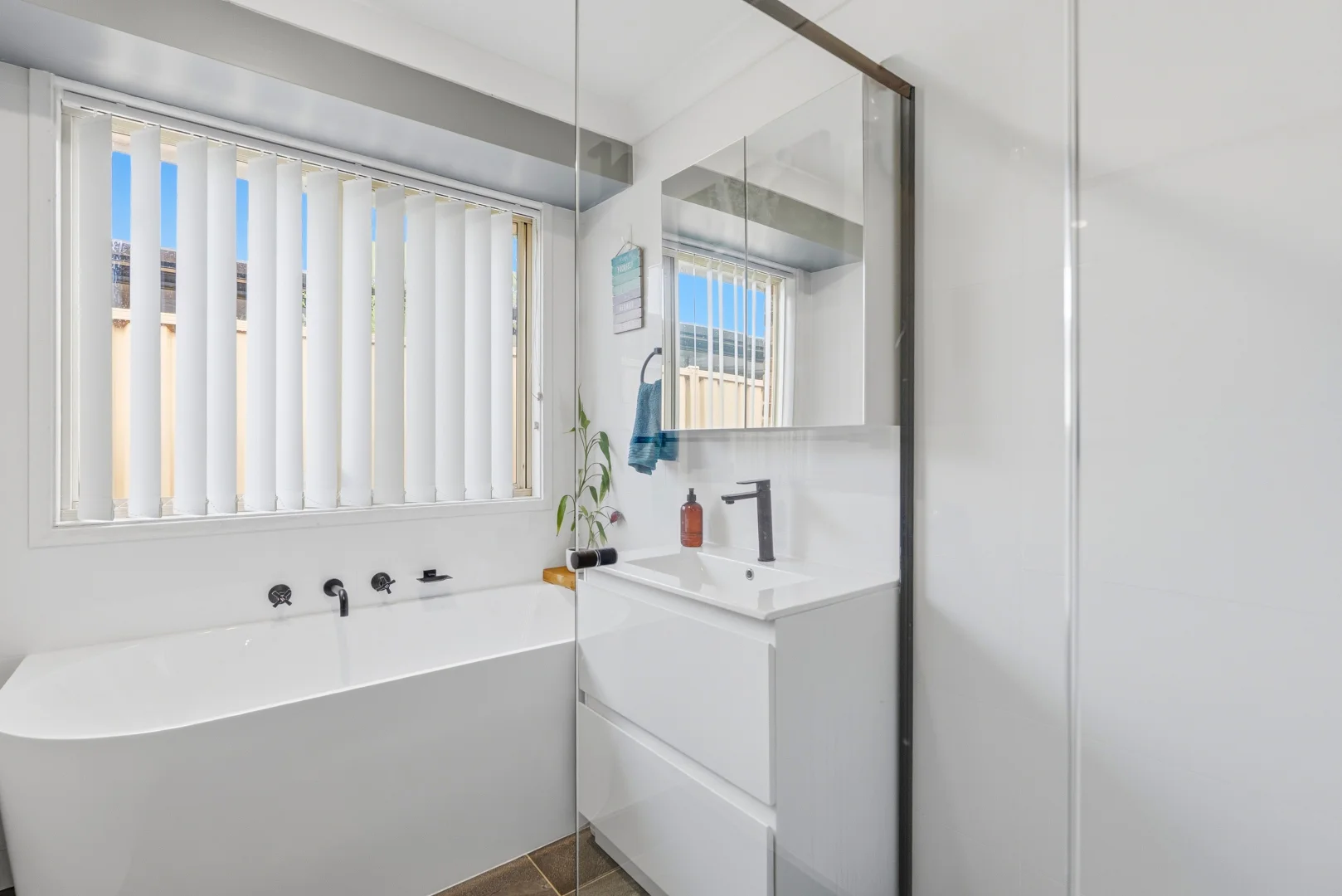 Additional image 16 of 23 Sir Joseph Banks Drive, Bateau Bay NSW 2261